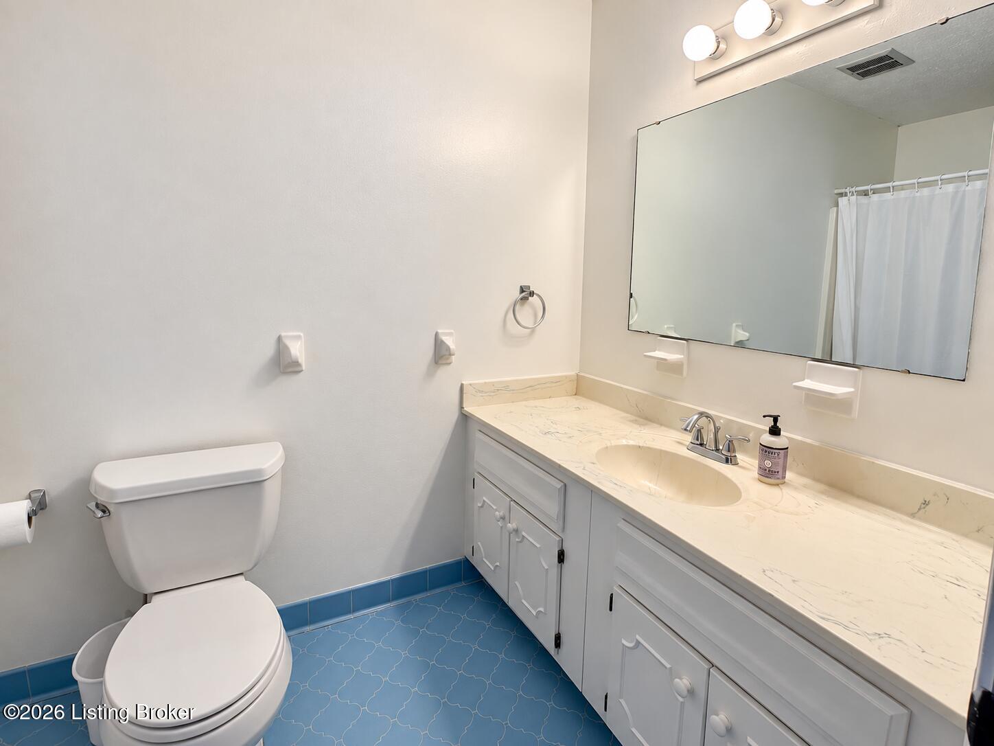 4317 Timothy Way Property Photo 7
