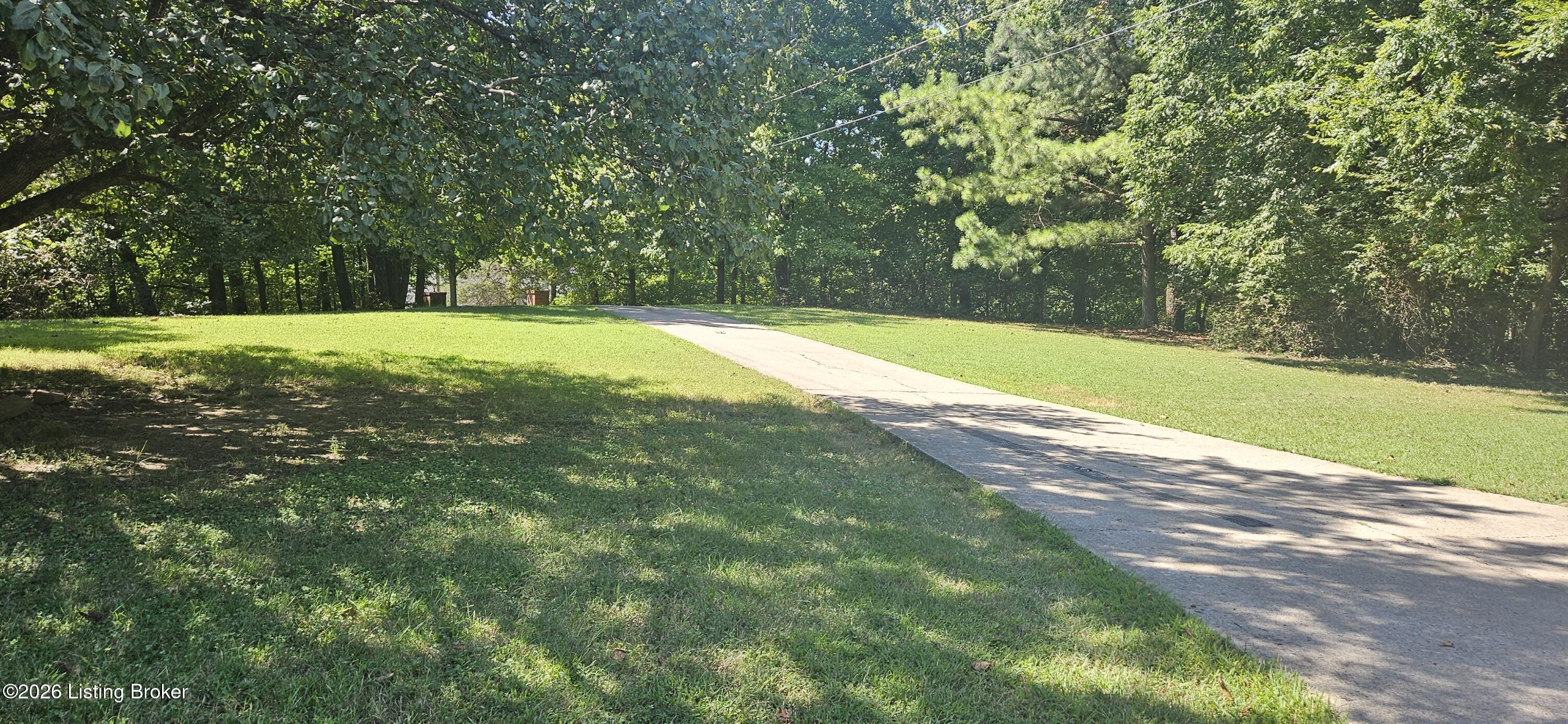 9031 Lakewood Dr Property Photo 9