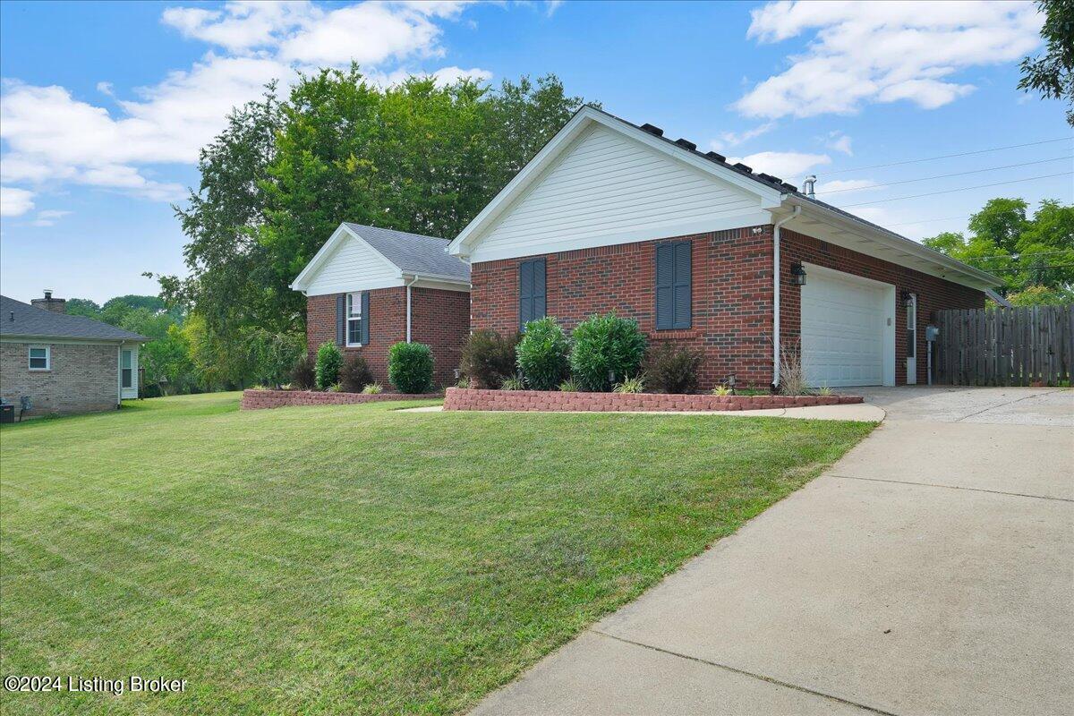 2014 Cherrywood Dr Property Photo 3