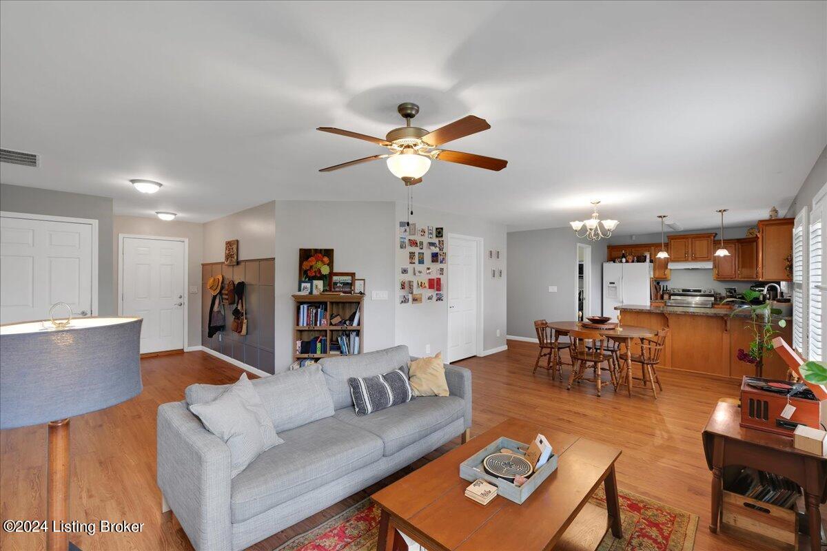 2014 Cherrywood Dr Property Photo 9