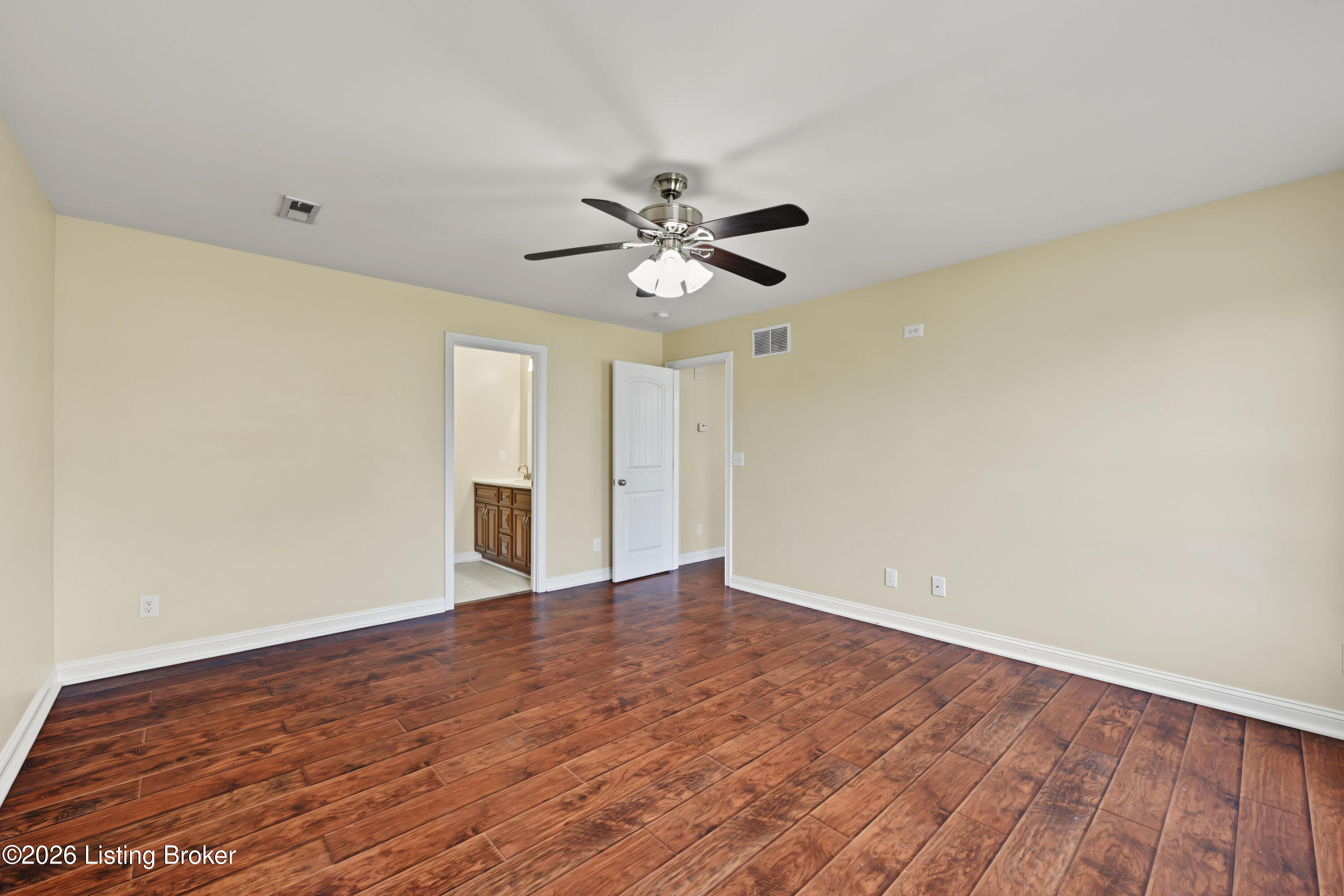 170 Mockingbird Dr Property Photo 5