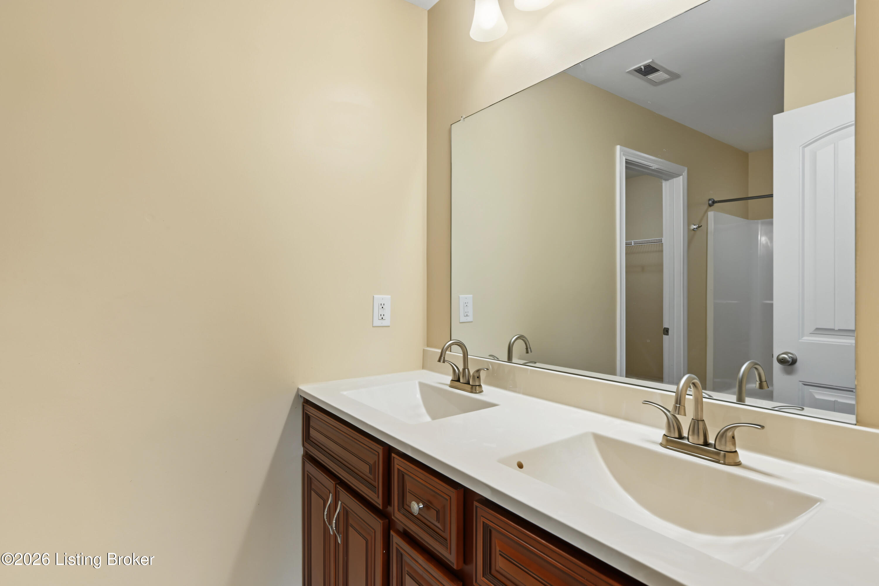 170 Mockingbird Dr Property Photo 6