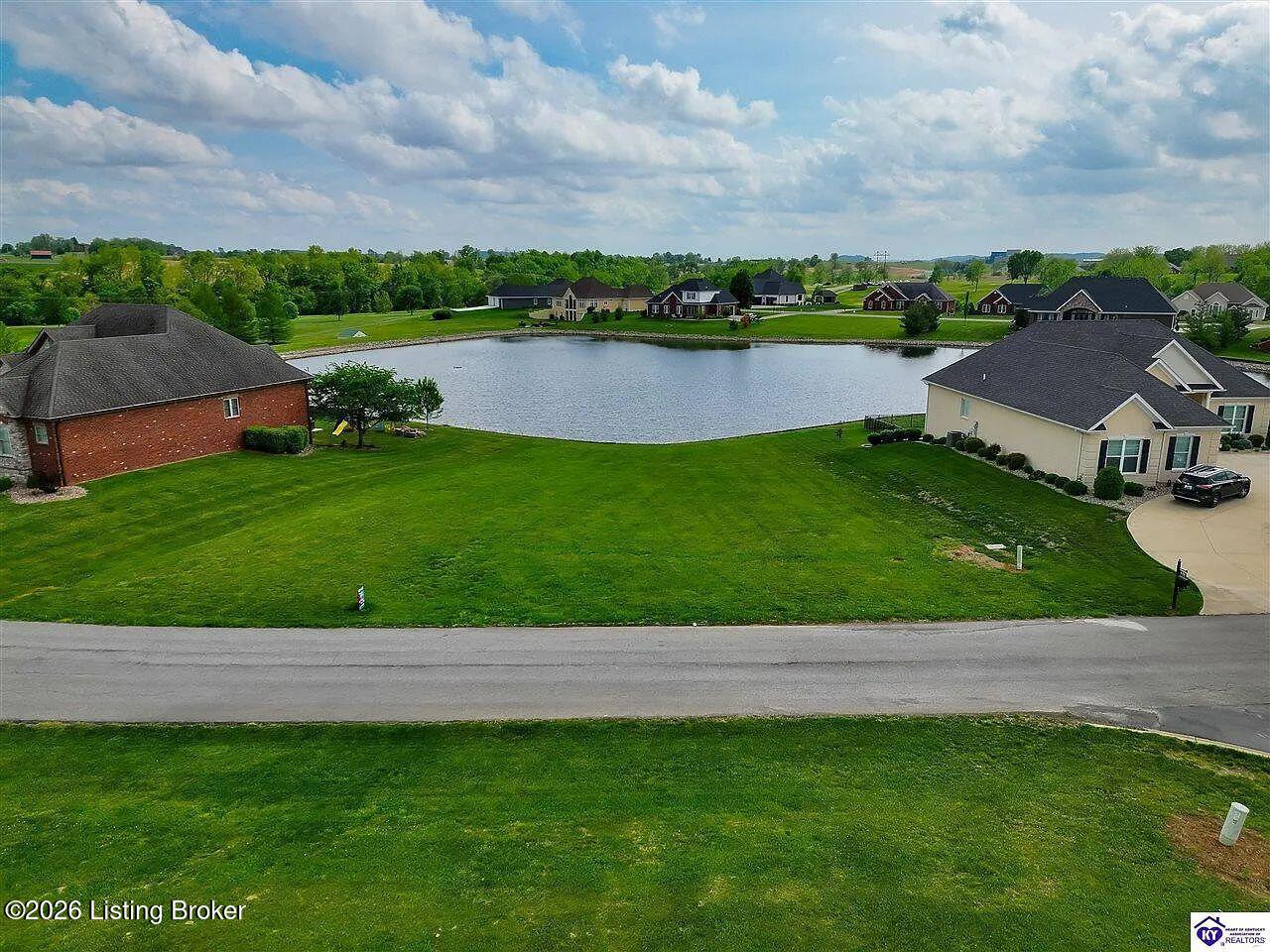 48 Fairway Dr Property Photo 1