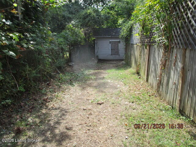 3071 University Rd # R Property Photo 2