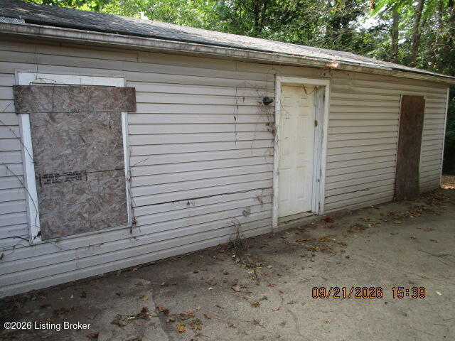 3071 University Rd # R Property Photo 3