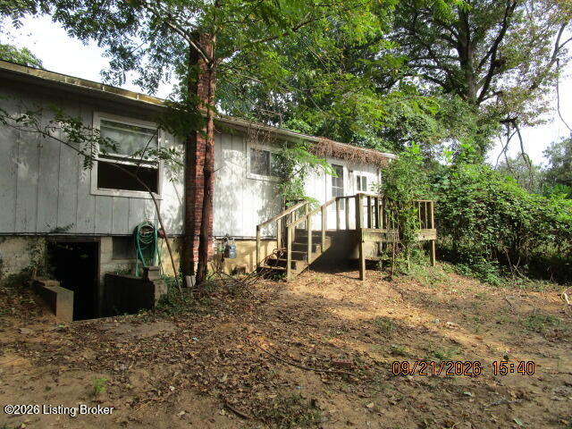 3071 University Rd # R Property Photo 5