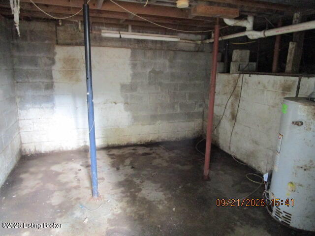 3071 University Rd # R Property Photo 7