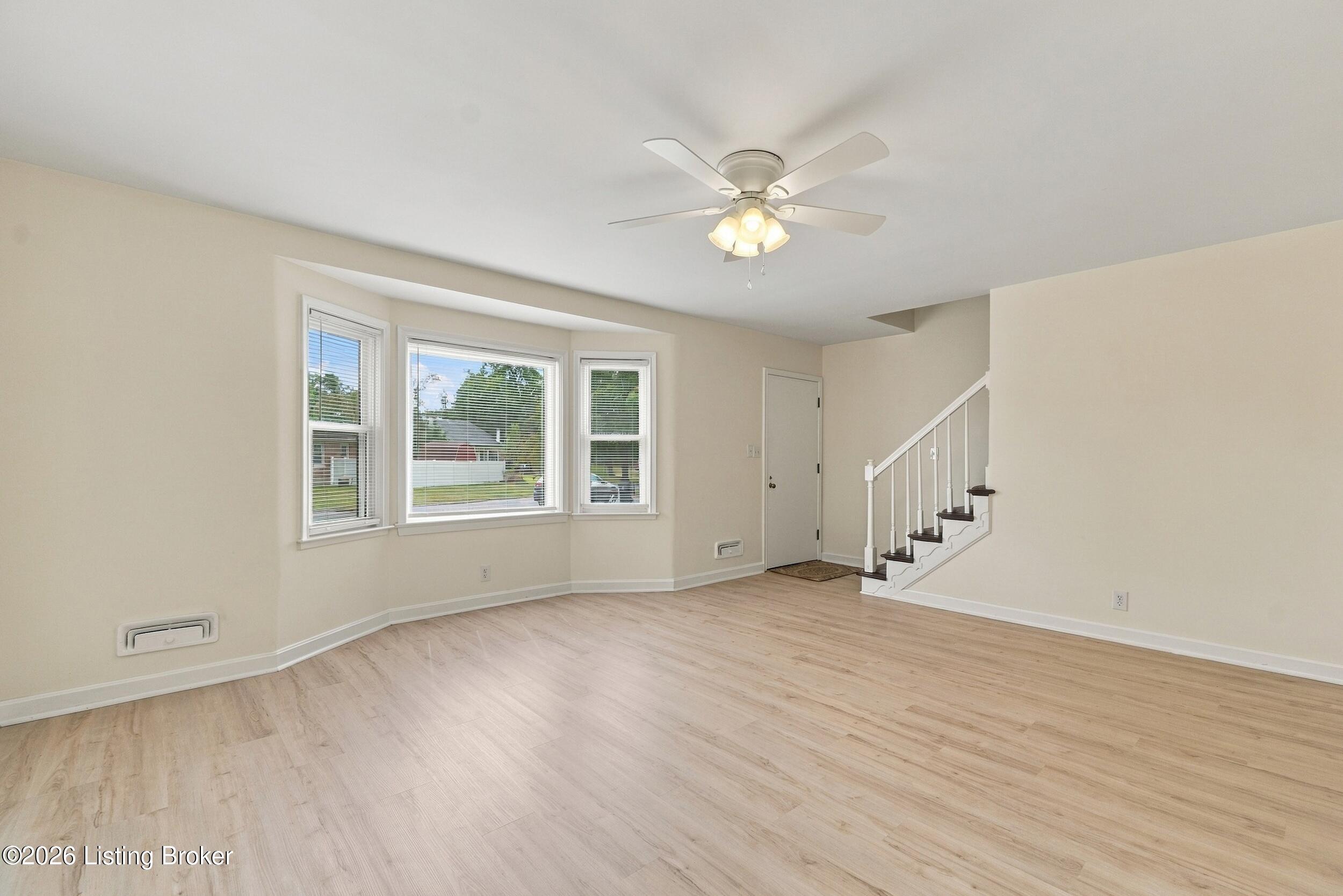 2015 Tyrone Dr Property Photo 6
