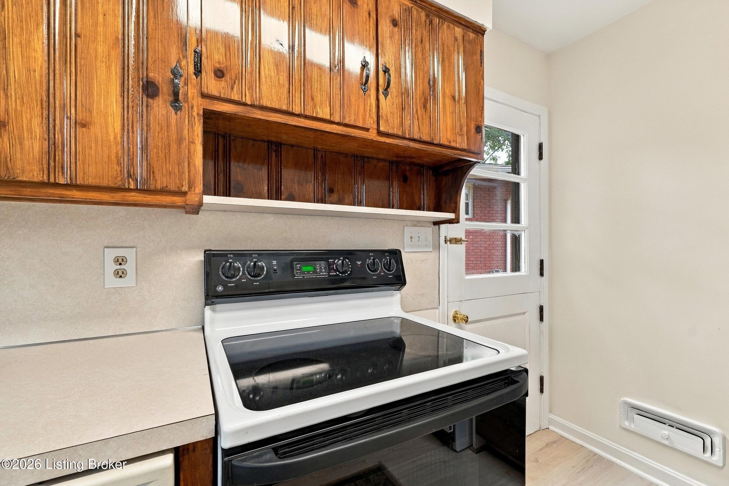 2015 Tyrone Dr Property Photo 11