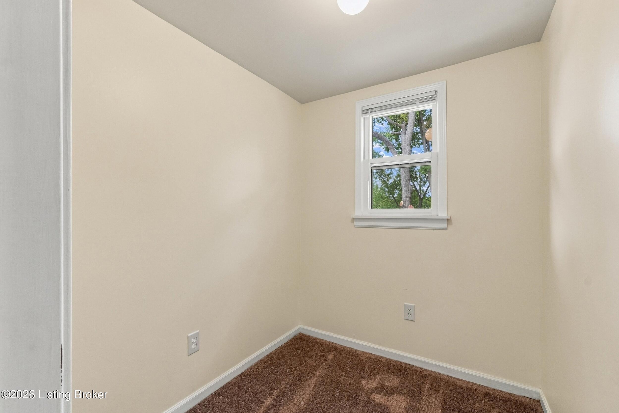 2015 Tyrone Dr Property Photo 14