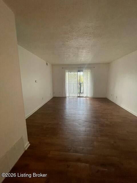 3503 Lodge Ln Apt 307 Property Photo 4
