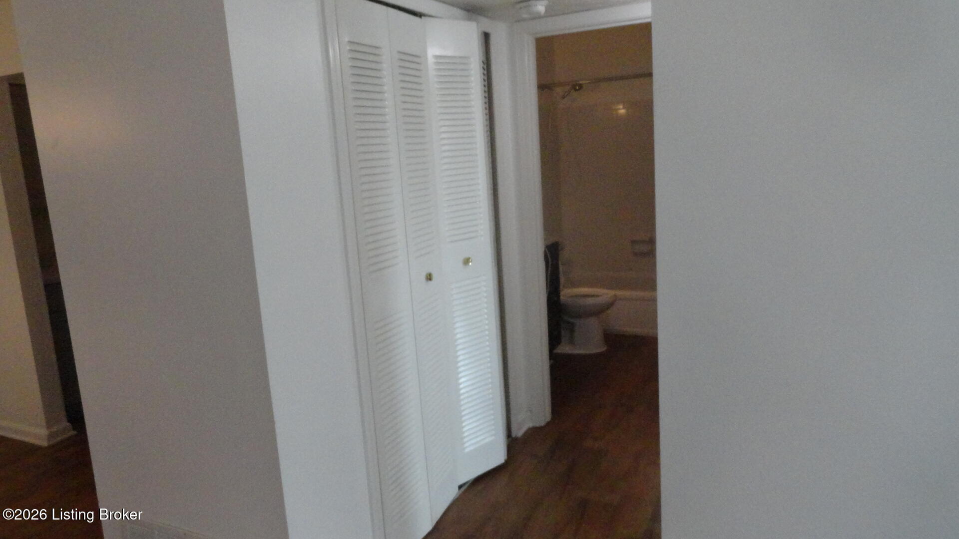 3503 Lodge Ln Apt 307 Property Photo 16