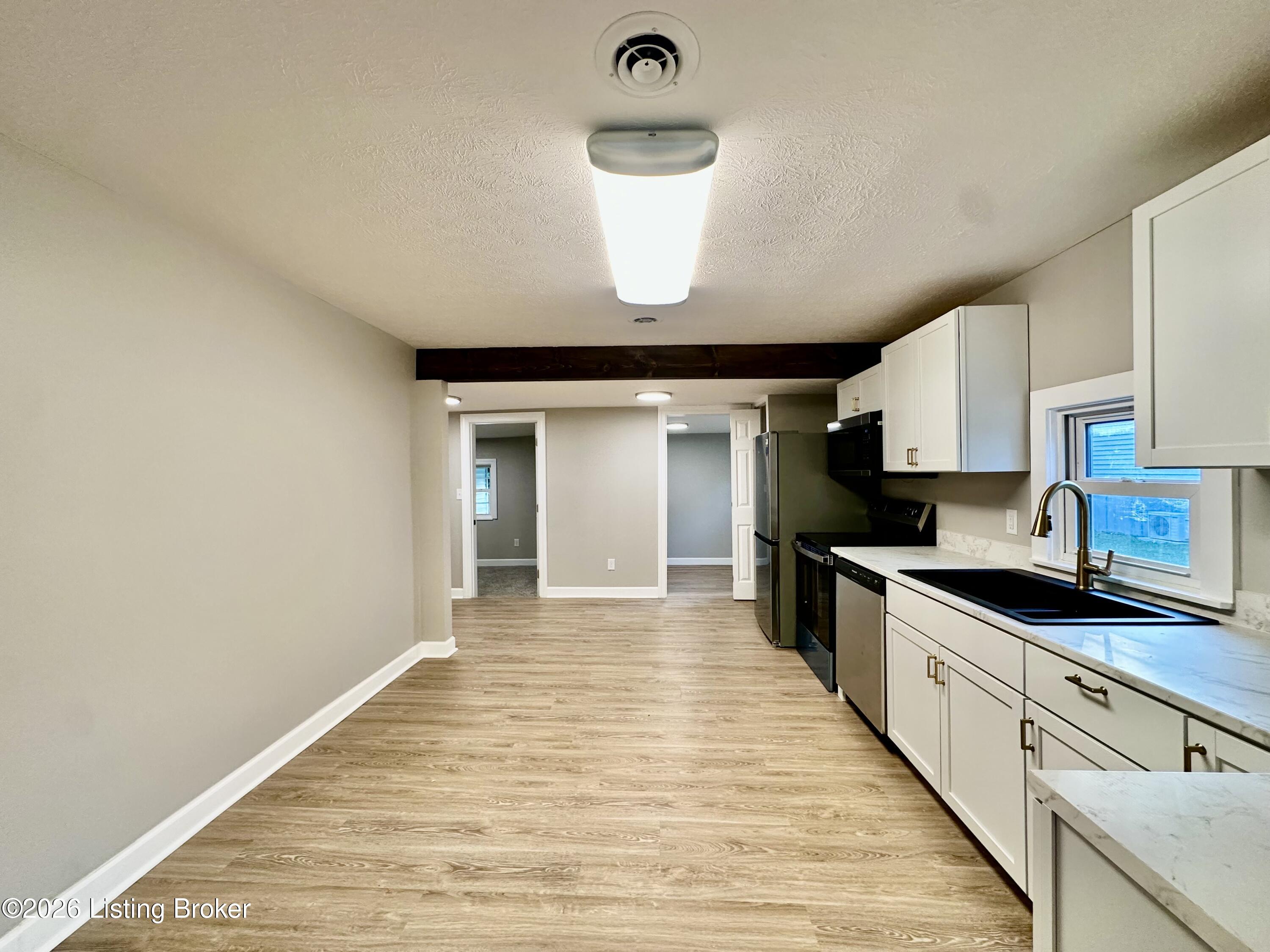 1524 Hargan St Property Photo 14