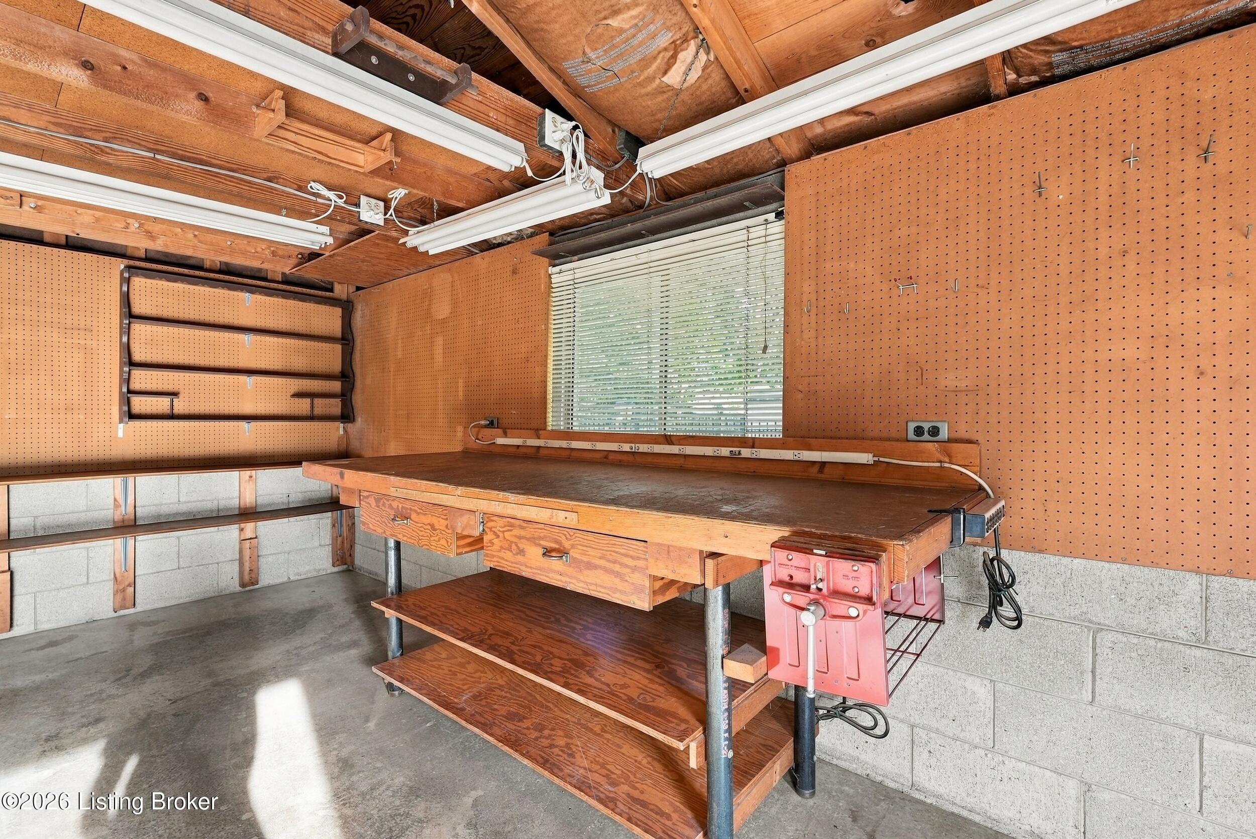 2705 Delor Ave Property Photo 40