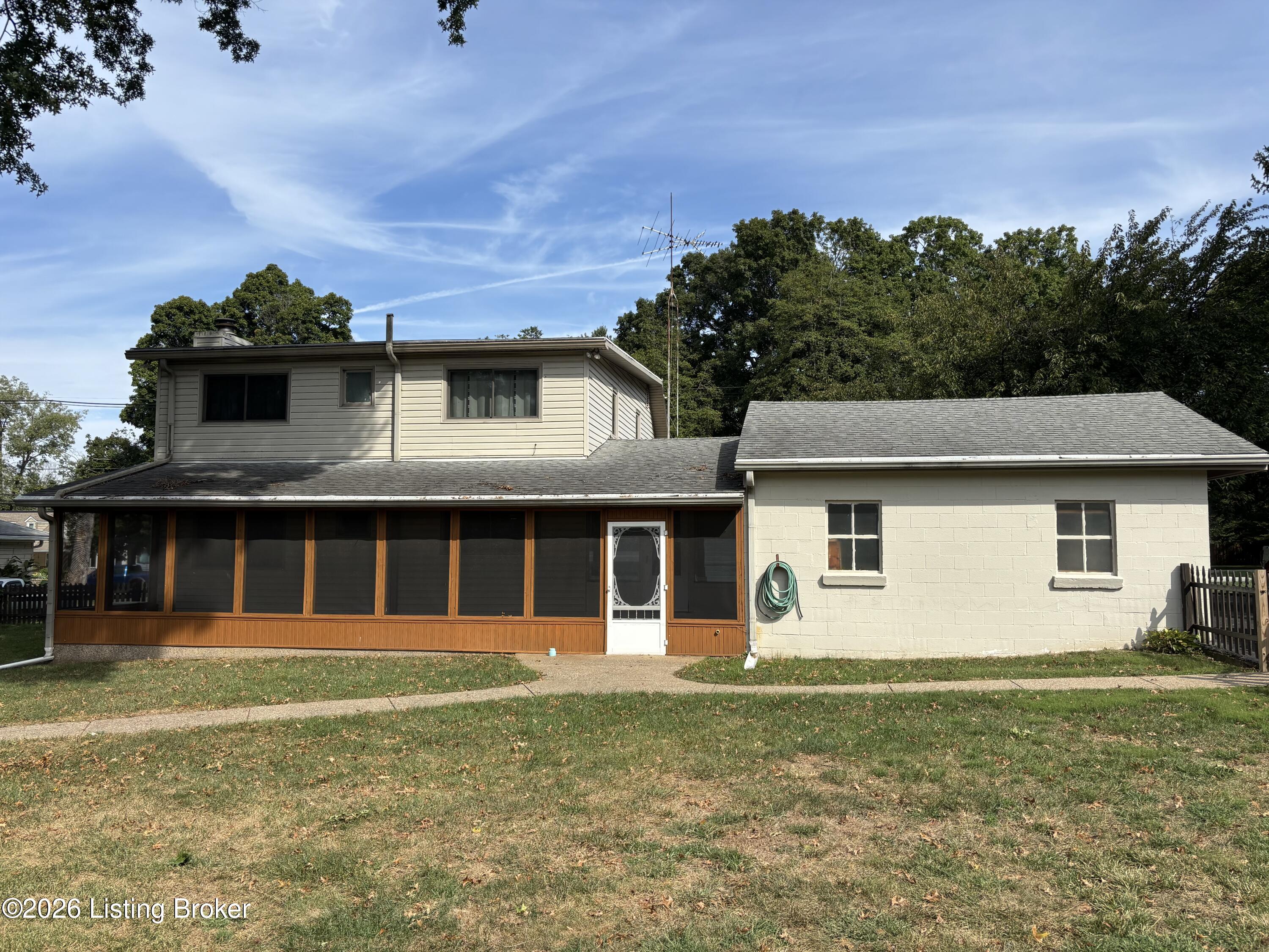 8010 Ferndale Rd Property Photo 10