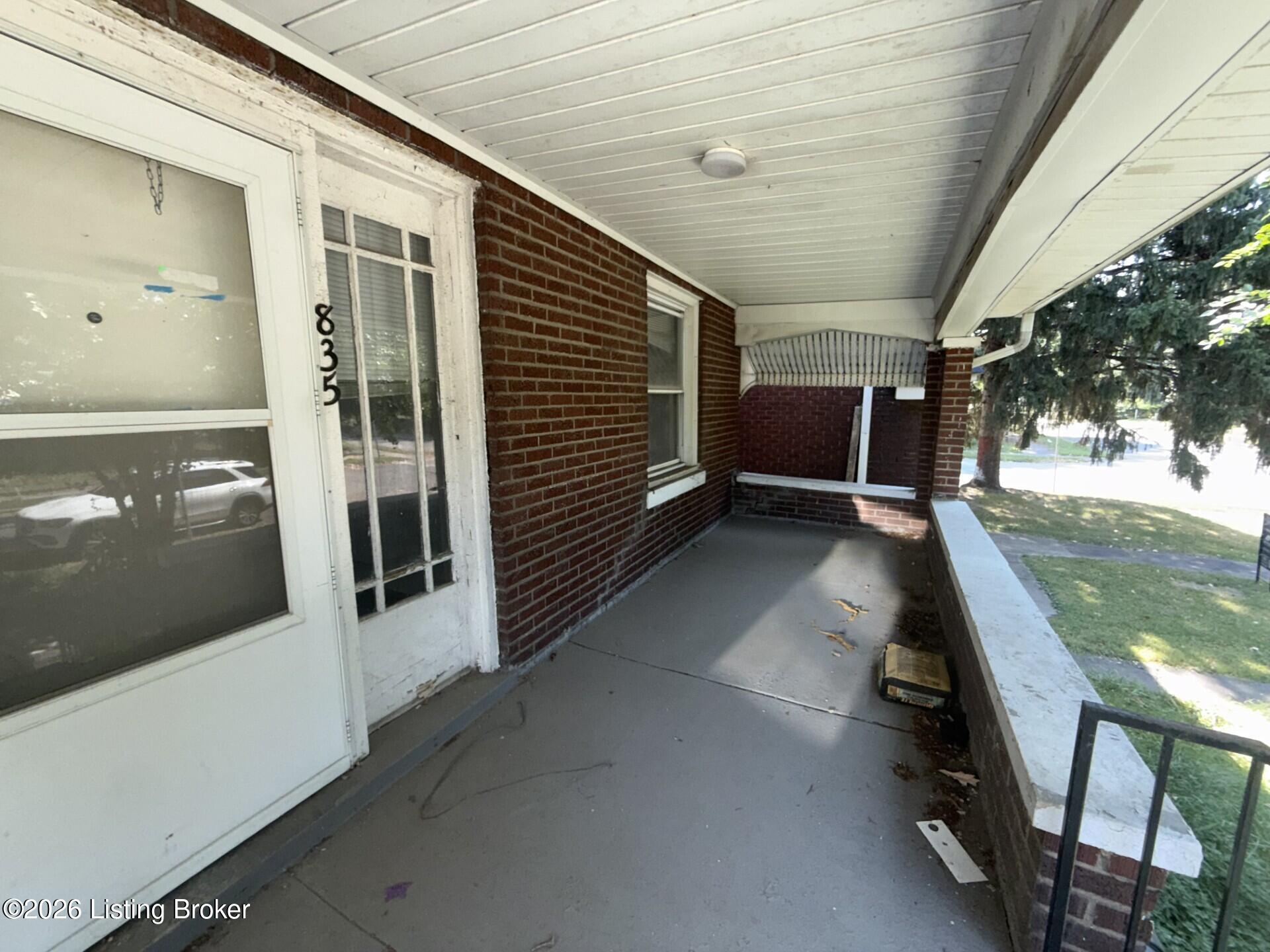835 S 41st St Property Photo 5
