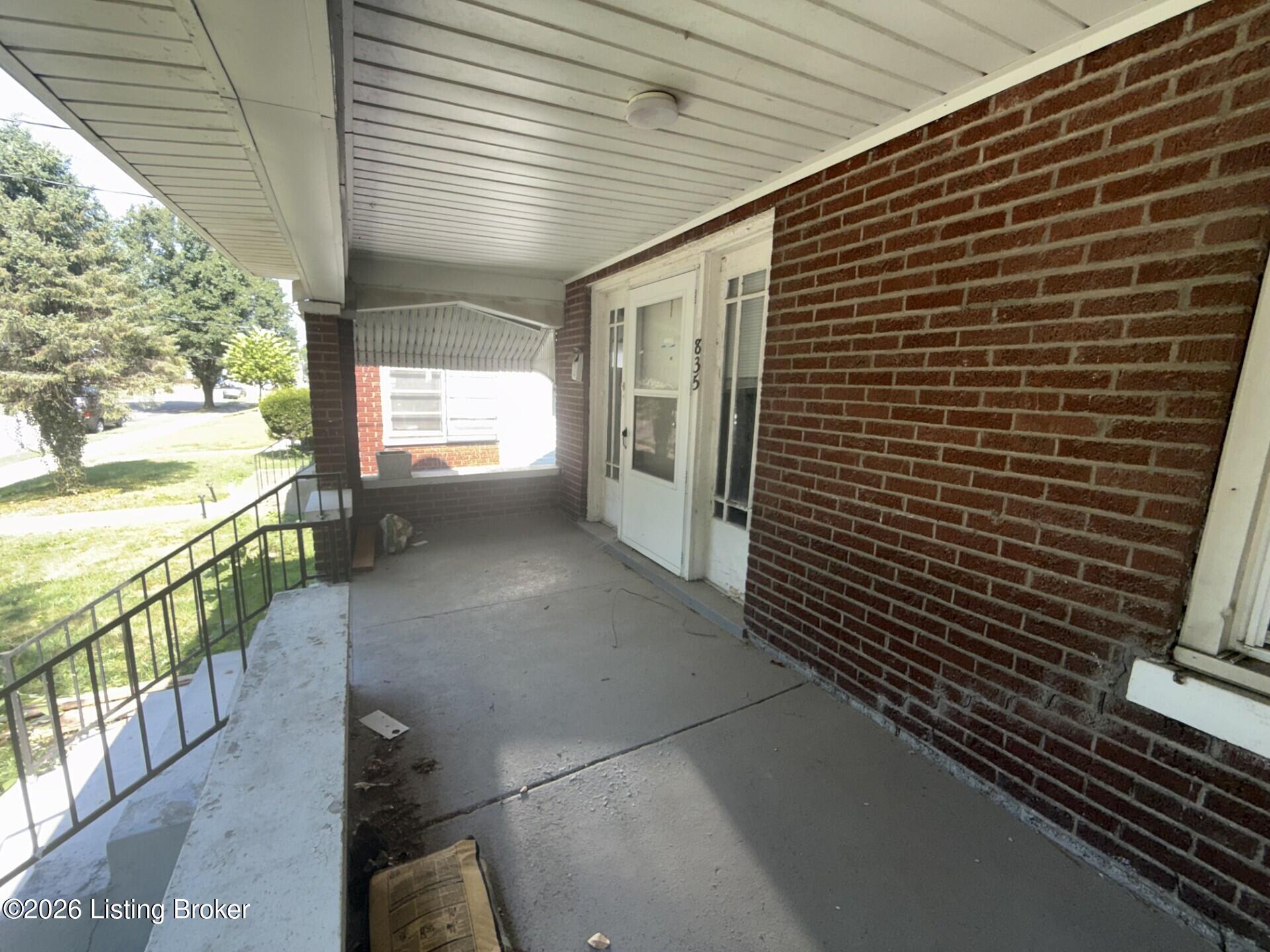 835 S 41st St Property Photo 6