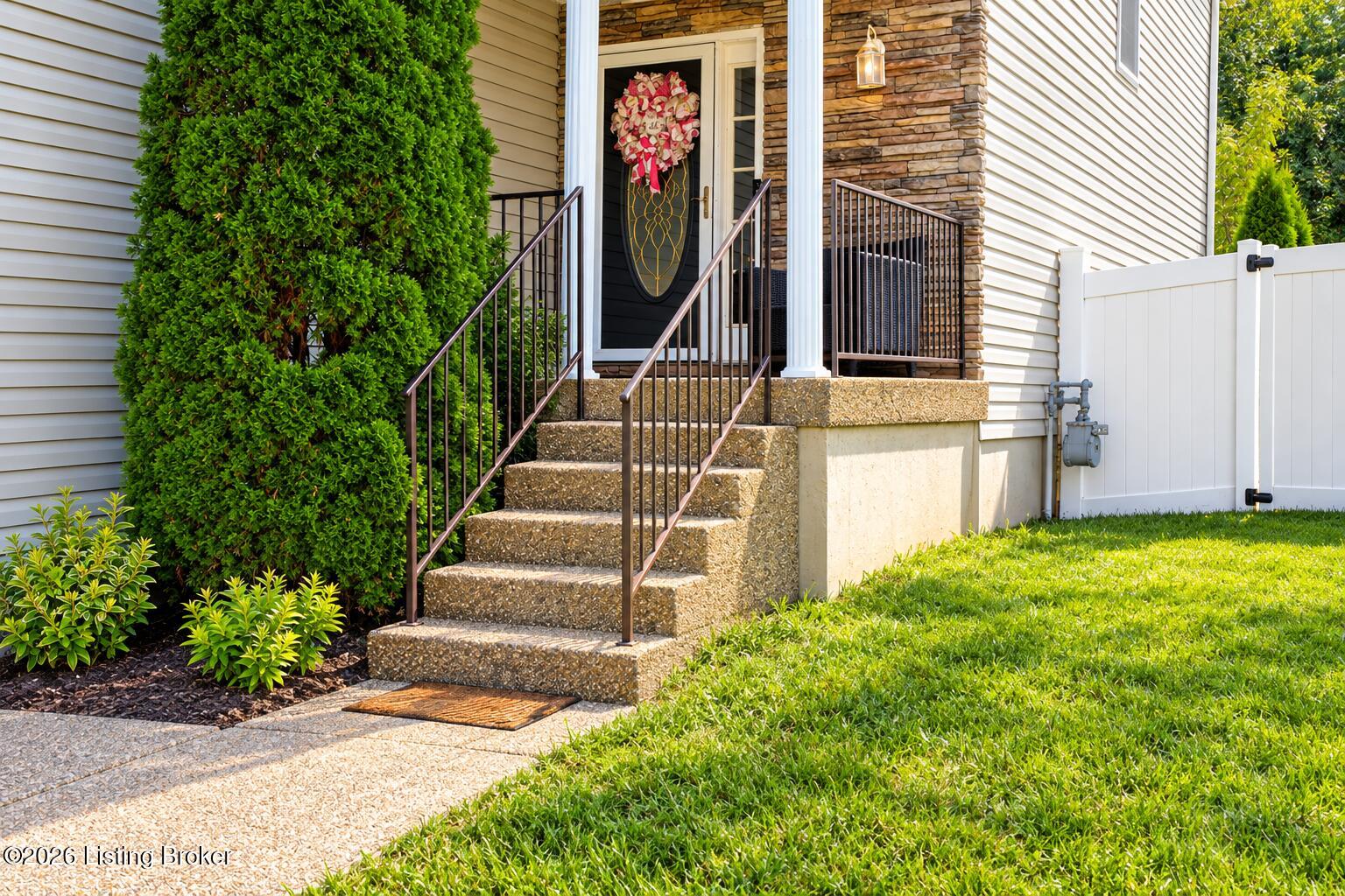 6514 Bridleview Cir Property Photo 4