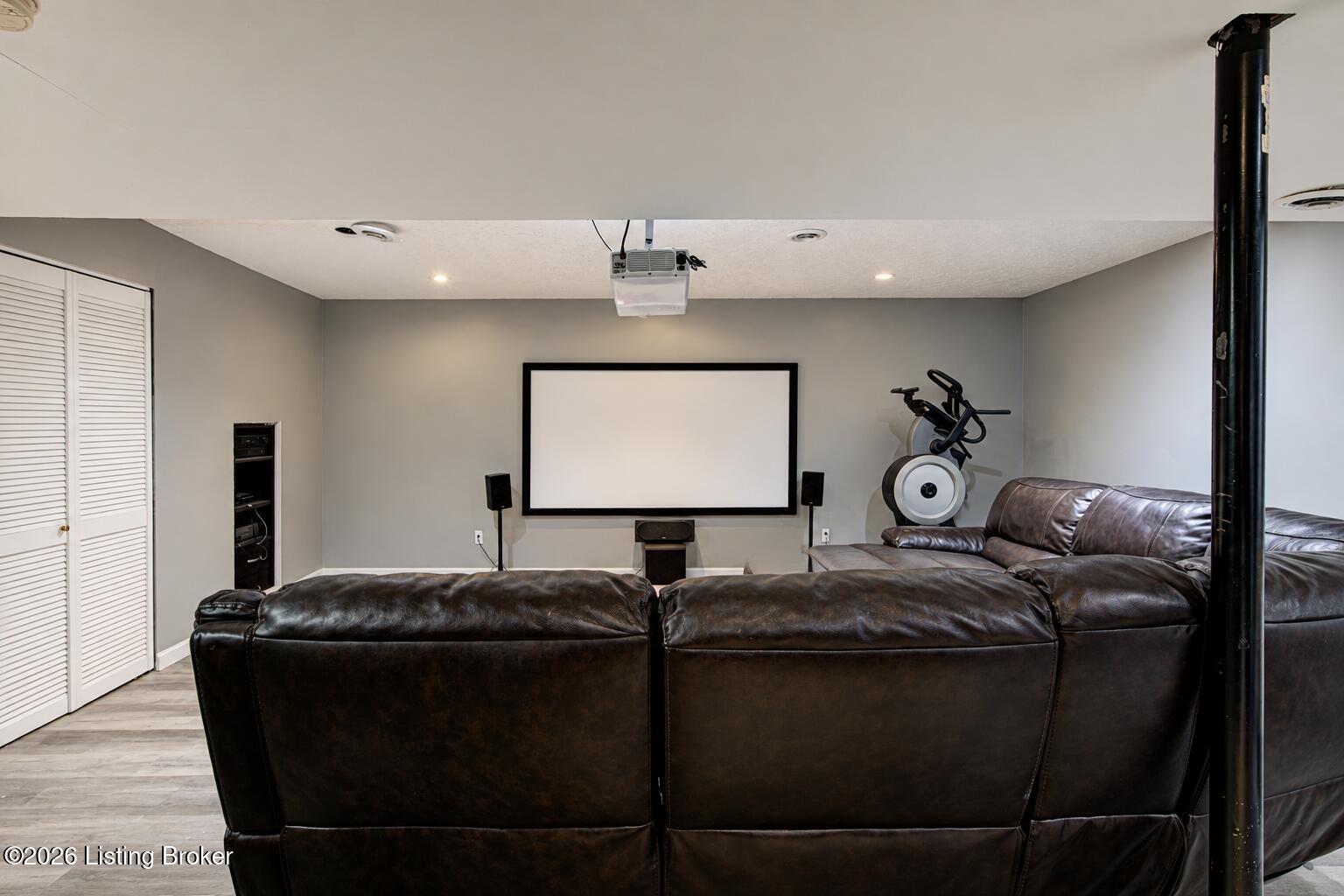 6514 Bridleview Cir Property Photo 27