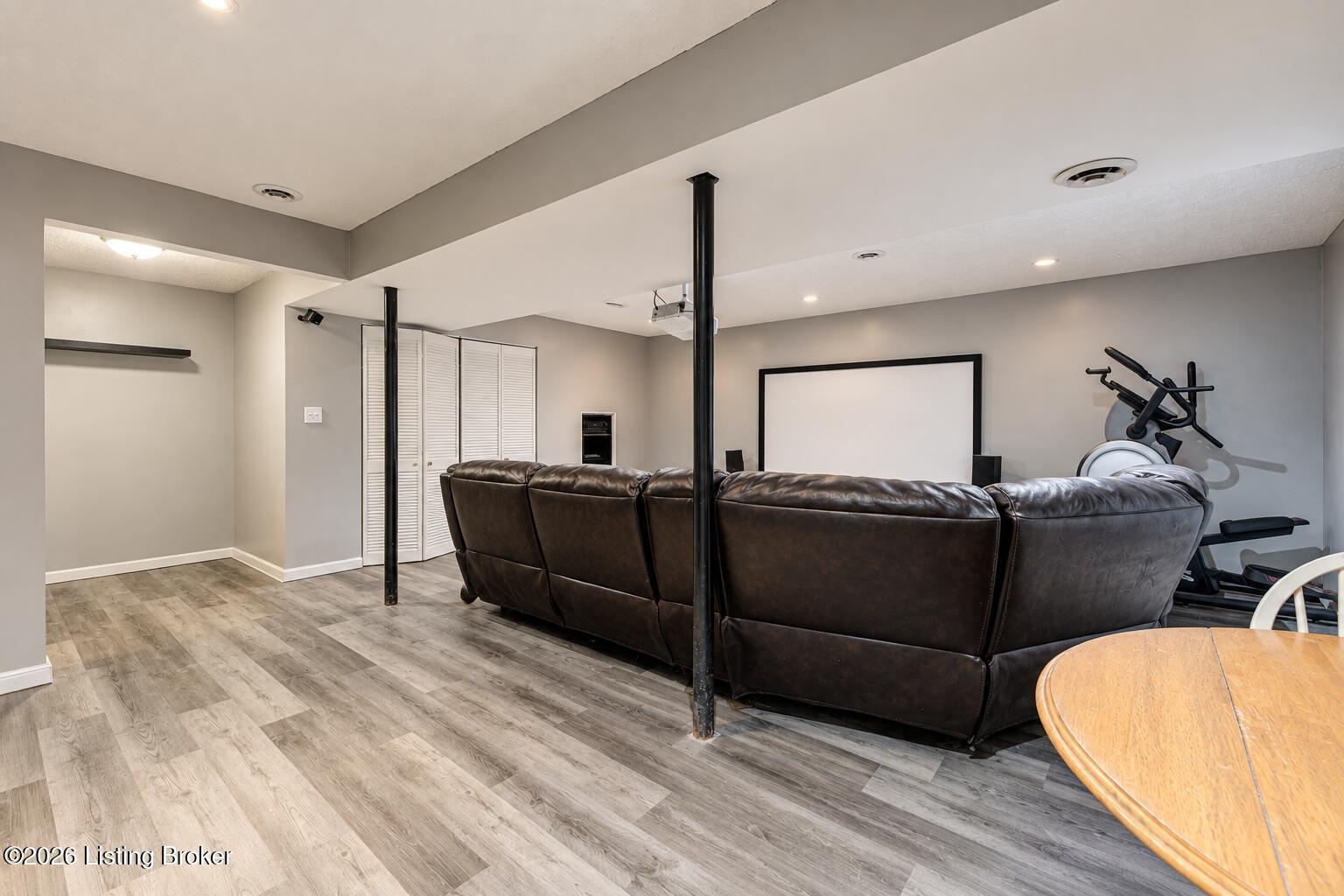6514 Bridleview Cir Property Photo 28