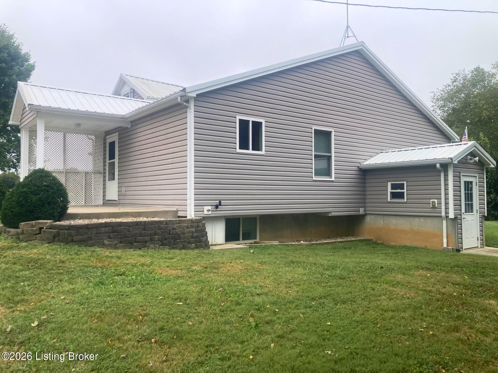 480 Nat Rogers Rd Property Photo 2