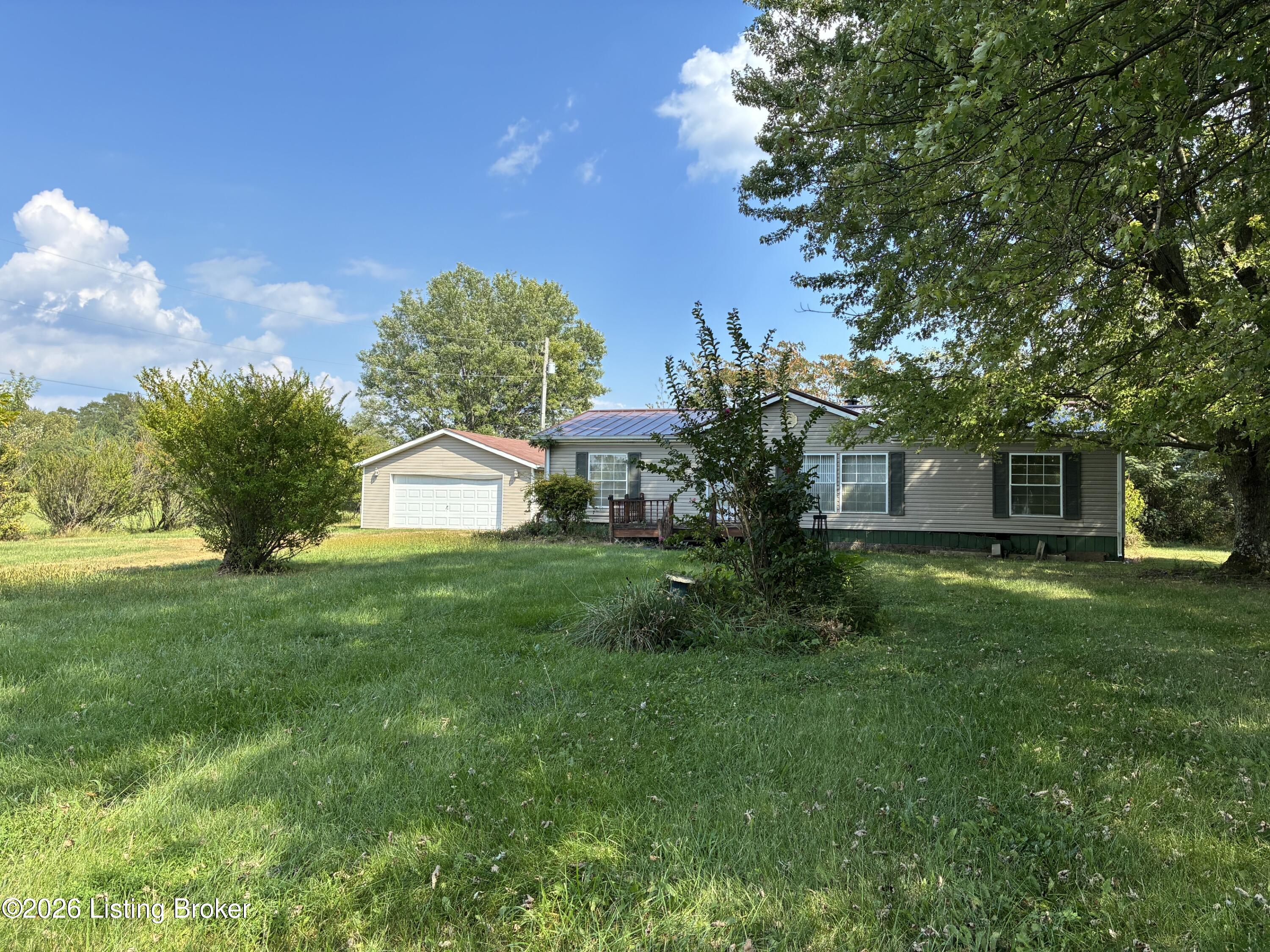 5215 W Hwy 42 Property Photo 3