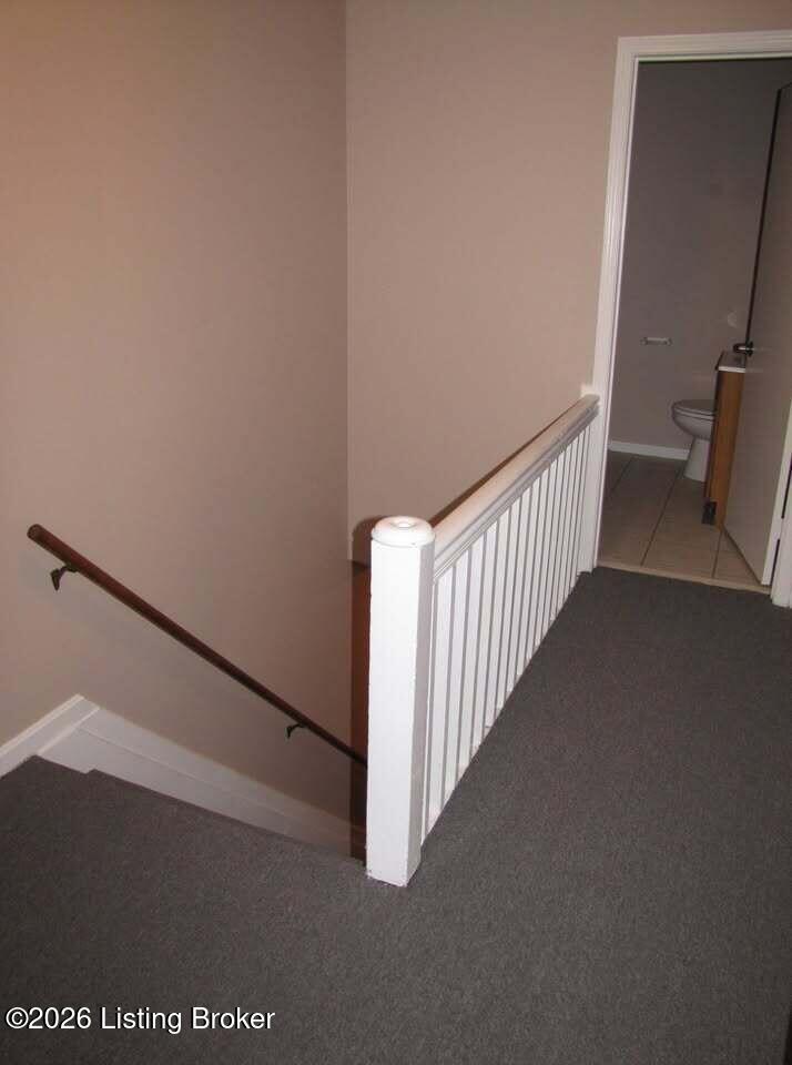 214 W Collins Ct Property Photo 6