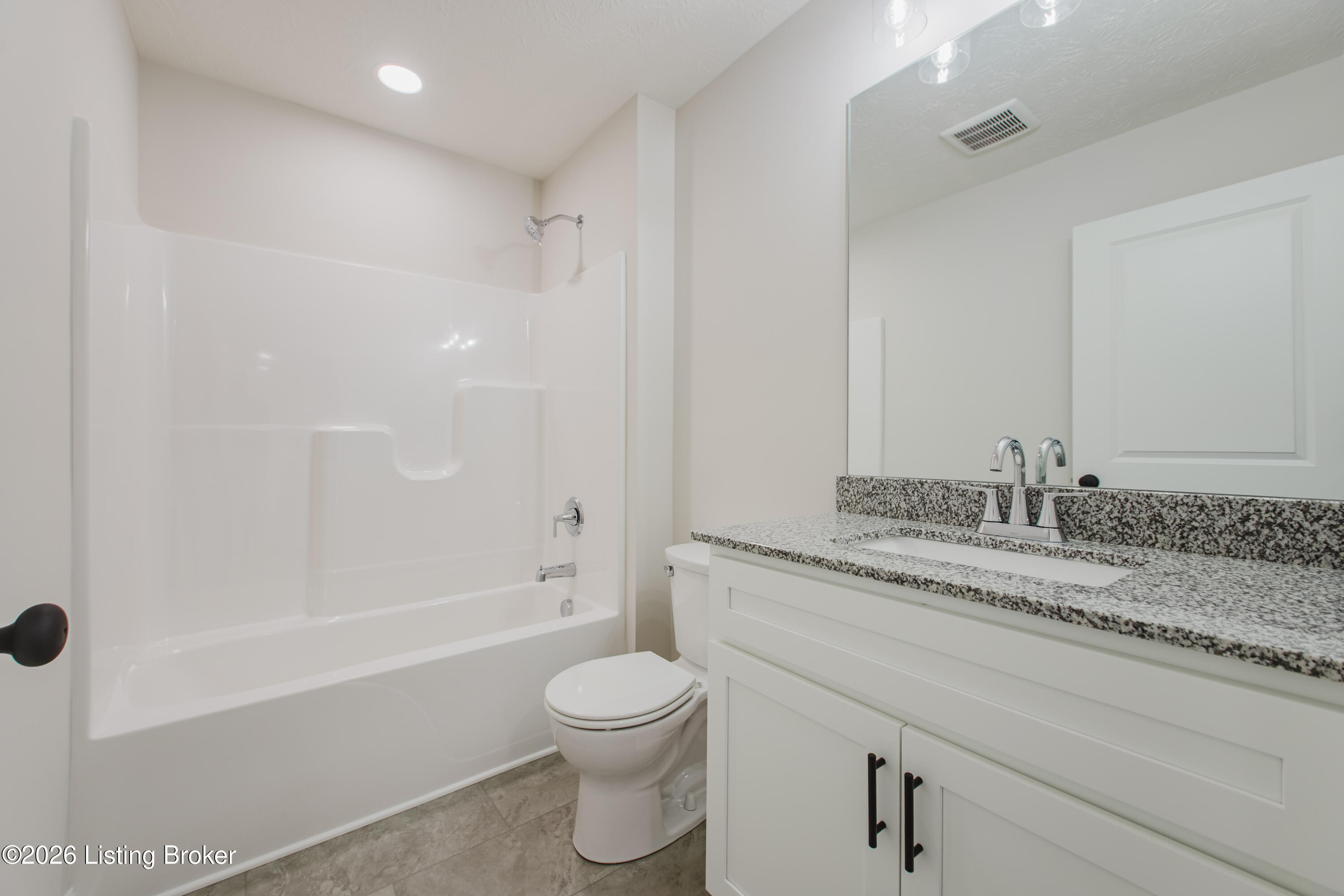 480 Cecil Ave Property Photo 12