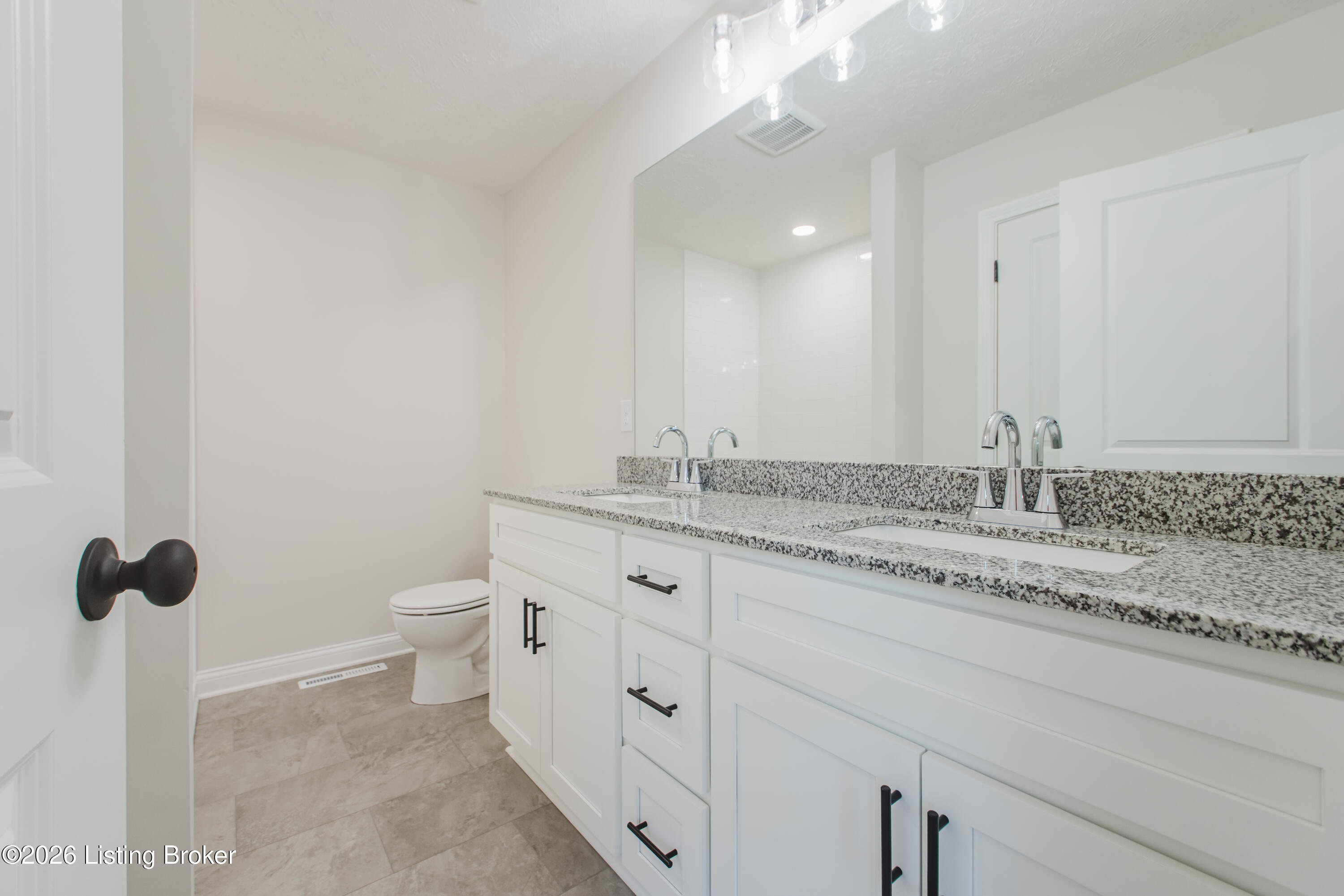 480 Cecil Ave Property Photo 15