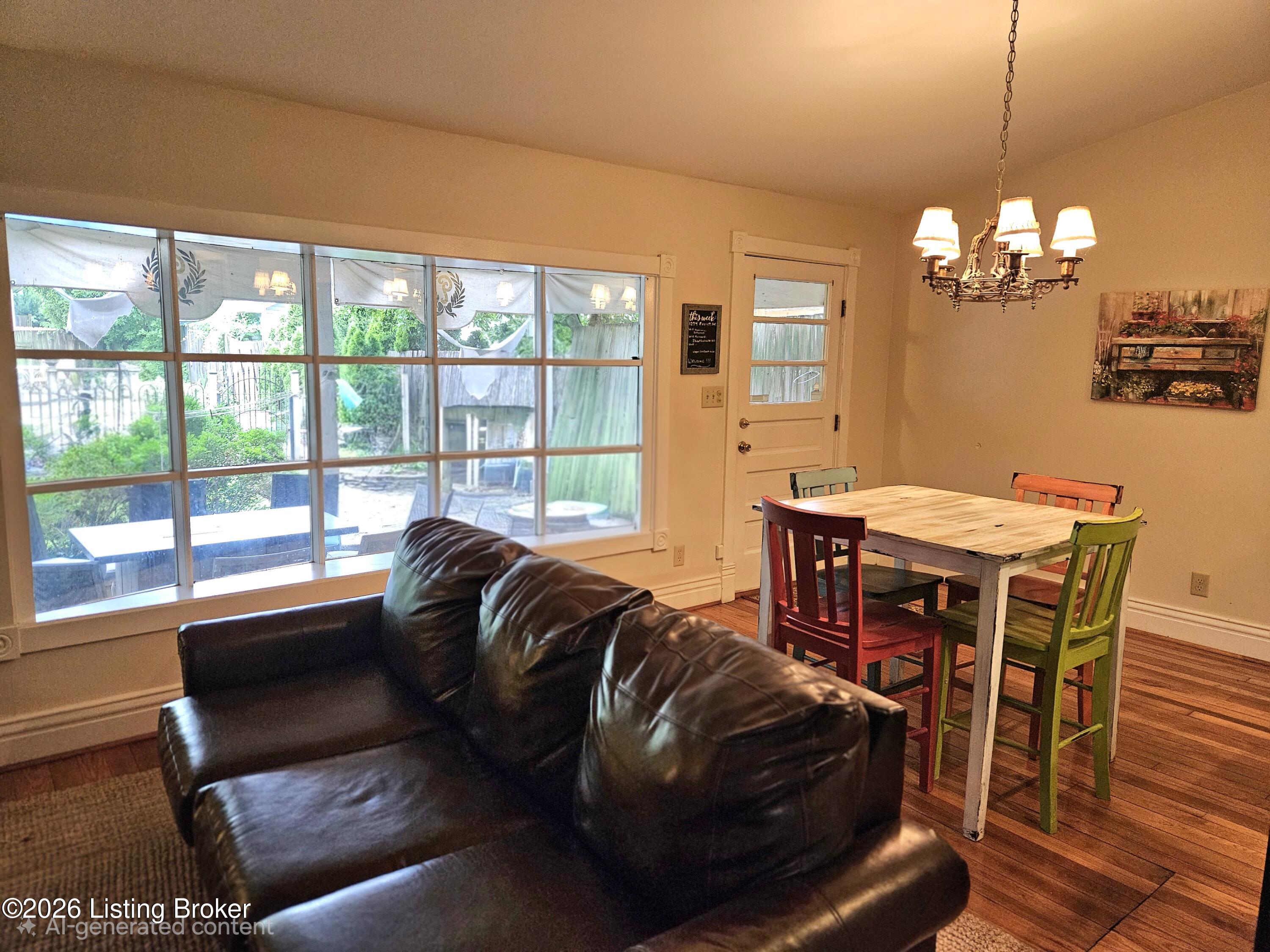 1274 Everett Ave Property Photo 12