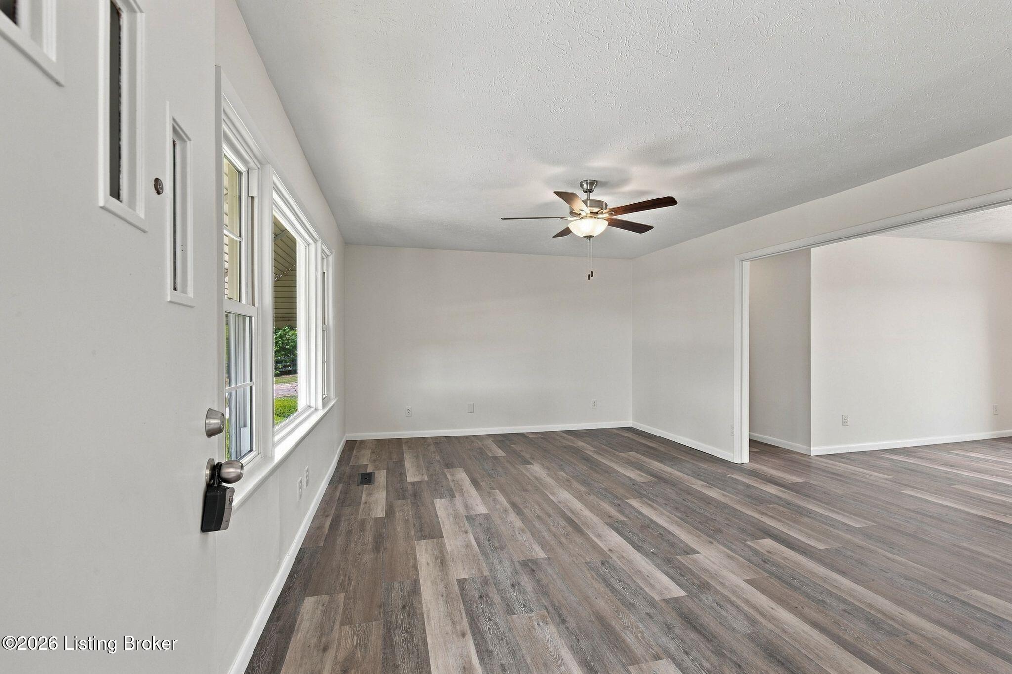 12150 Princeton Rd Property Photo 6