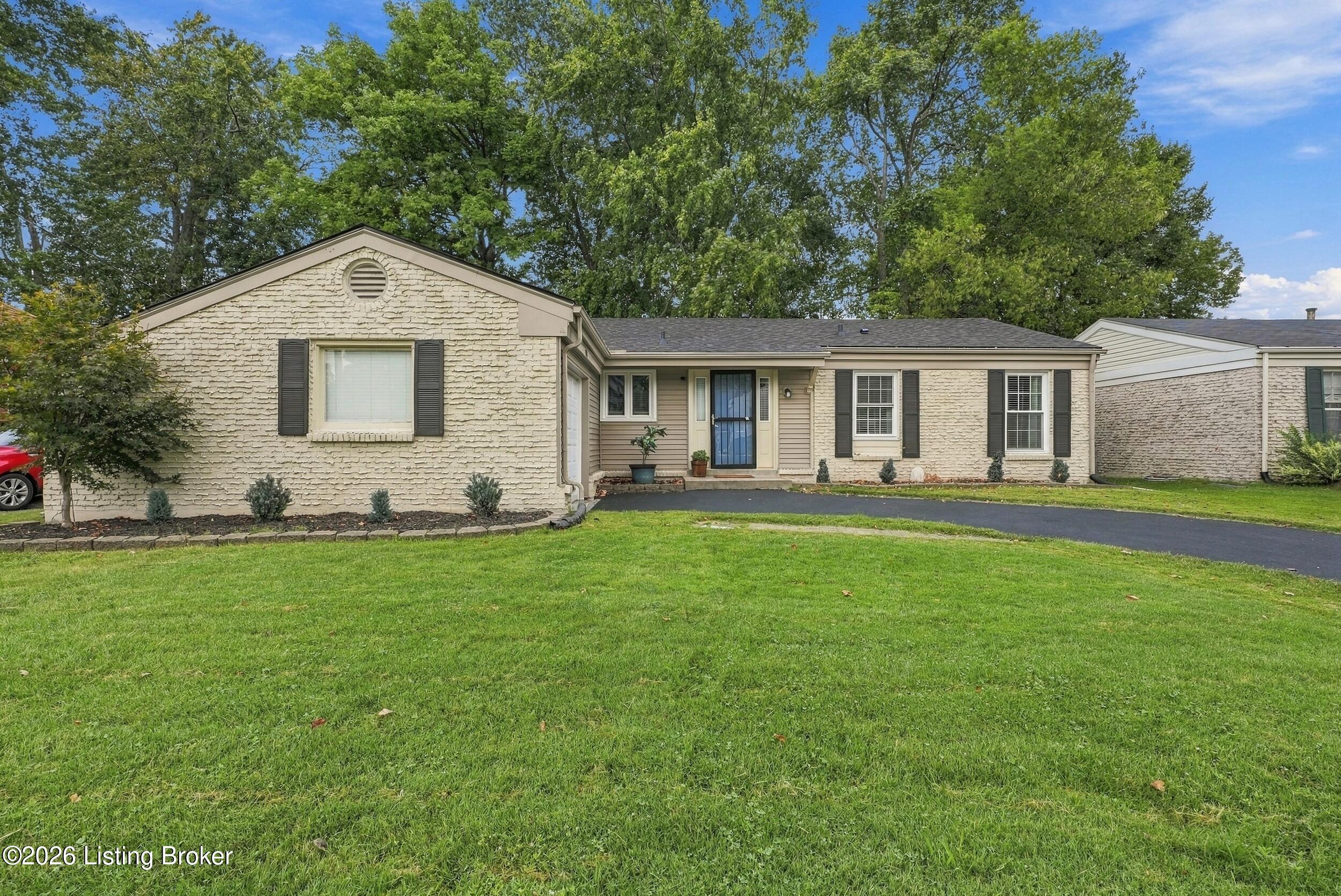 3804 Glenwillow Way Property Photo 1