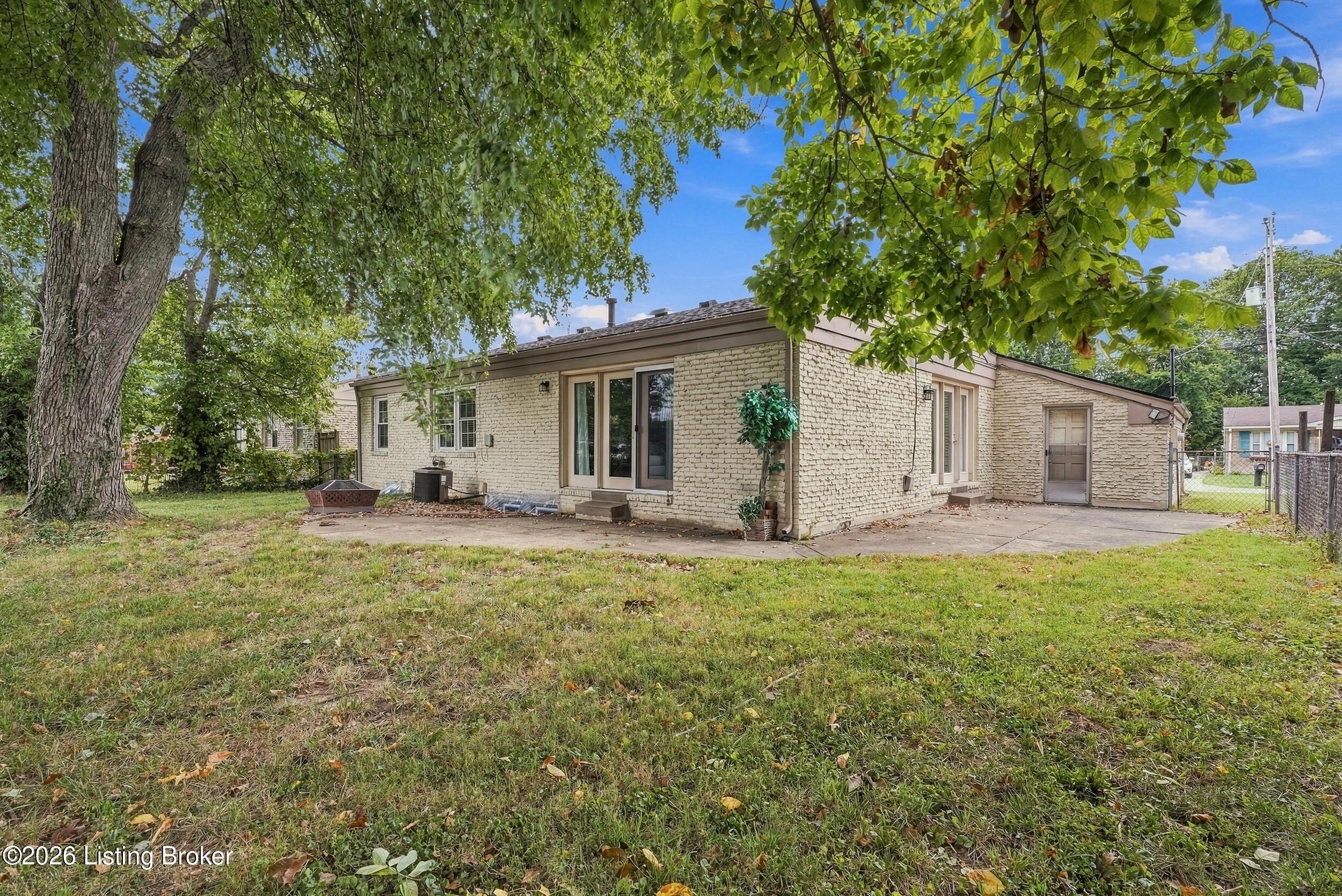 3804 Glenwillow Way Property Photo 7