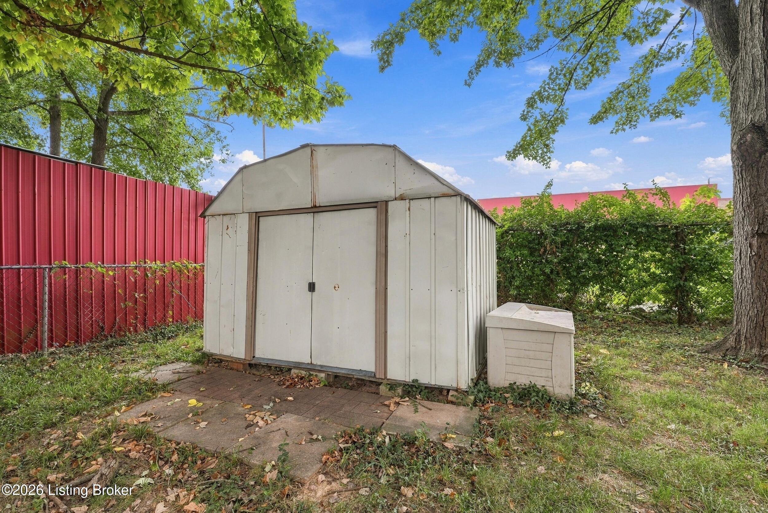 3804 Glenwillow Way Property Photo 9