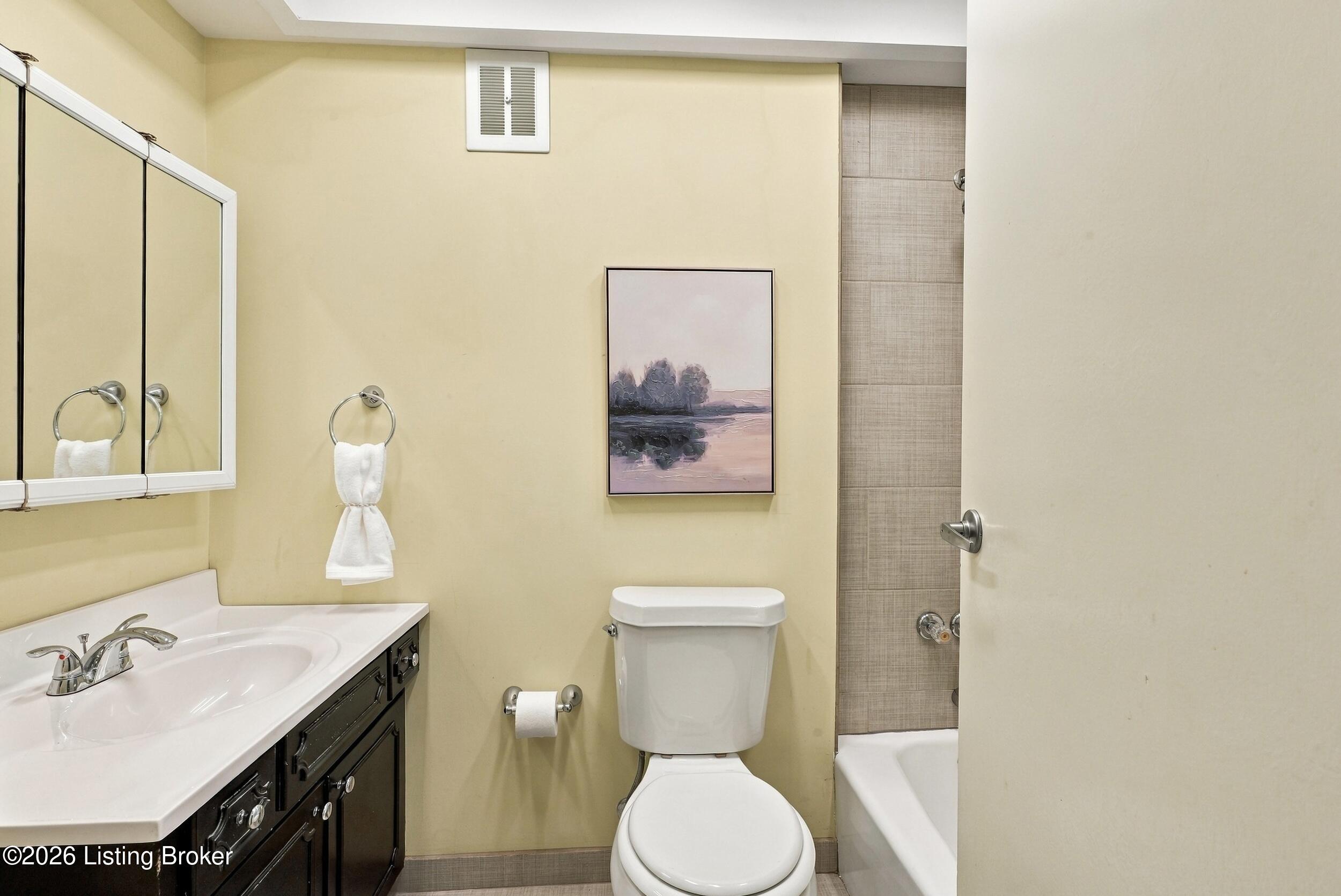 3804 Glenwillow Way Property Photo 26