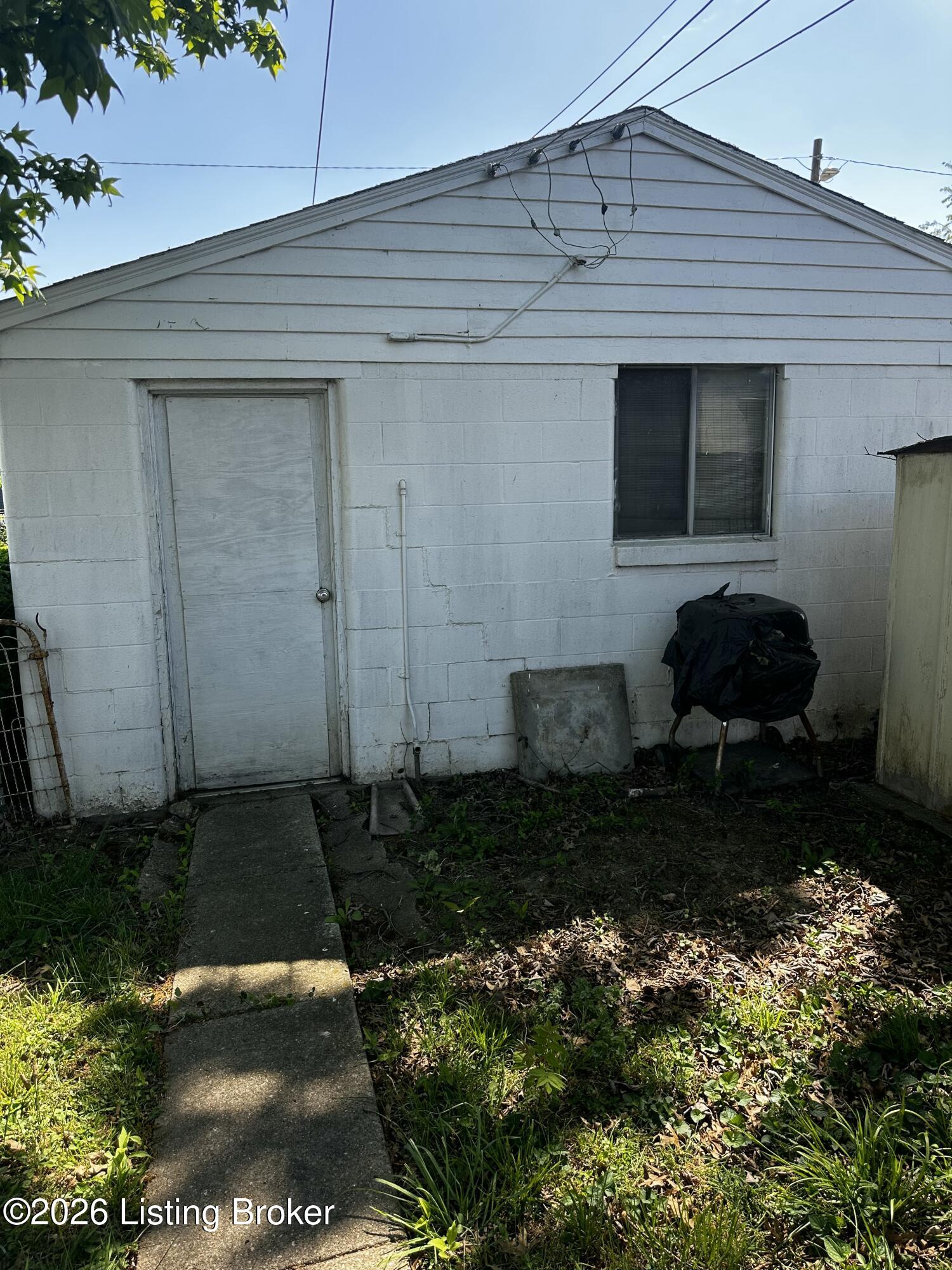 815 S 38th St Property Photo 12