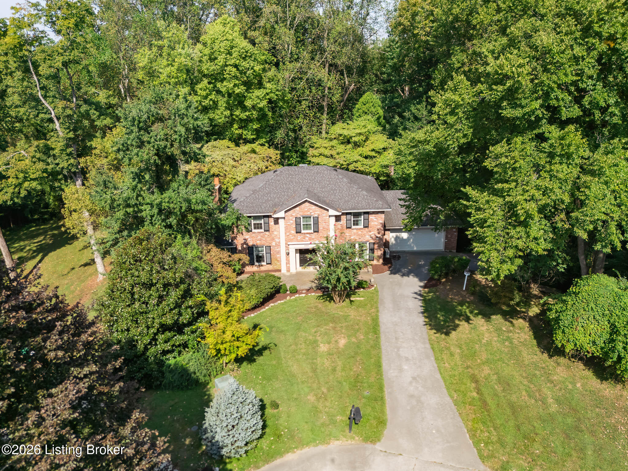 6300 Shadow Wood Ct Property Photo 3