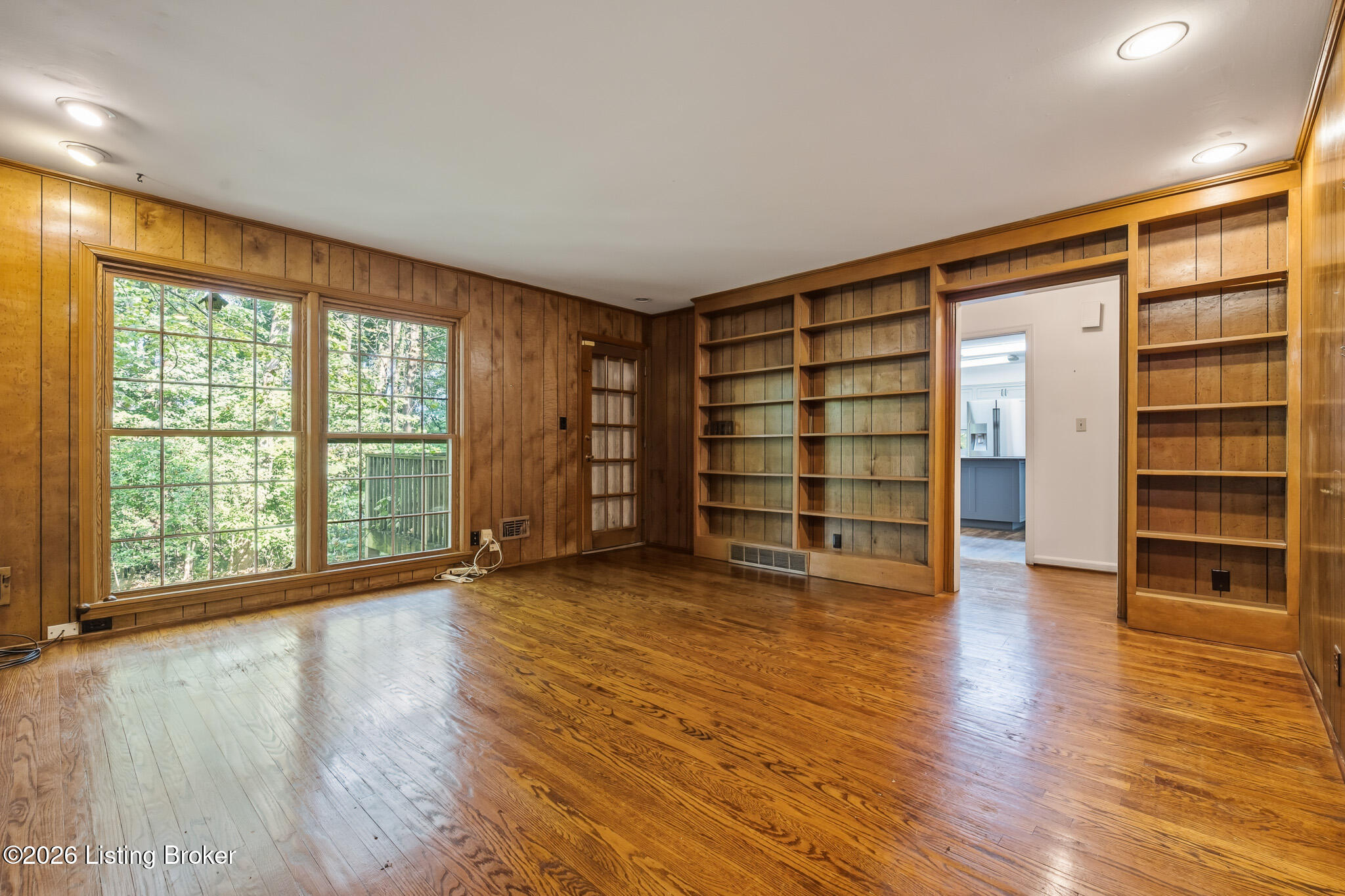 6300 Shadow Wood Ct Property Photo 24