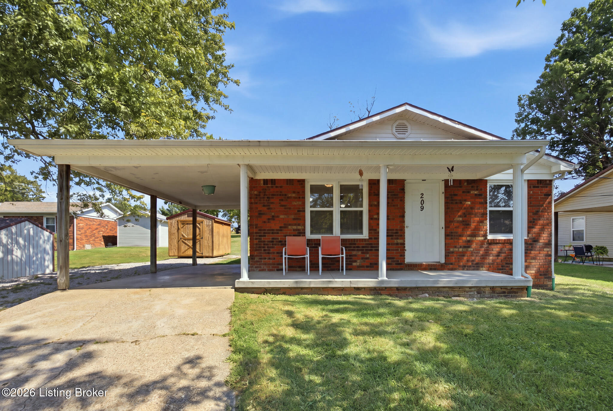 209 Goff Dr Property Photo 3
