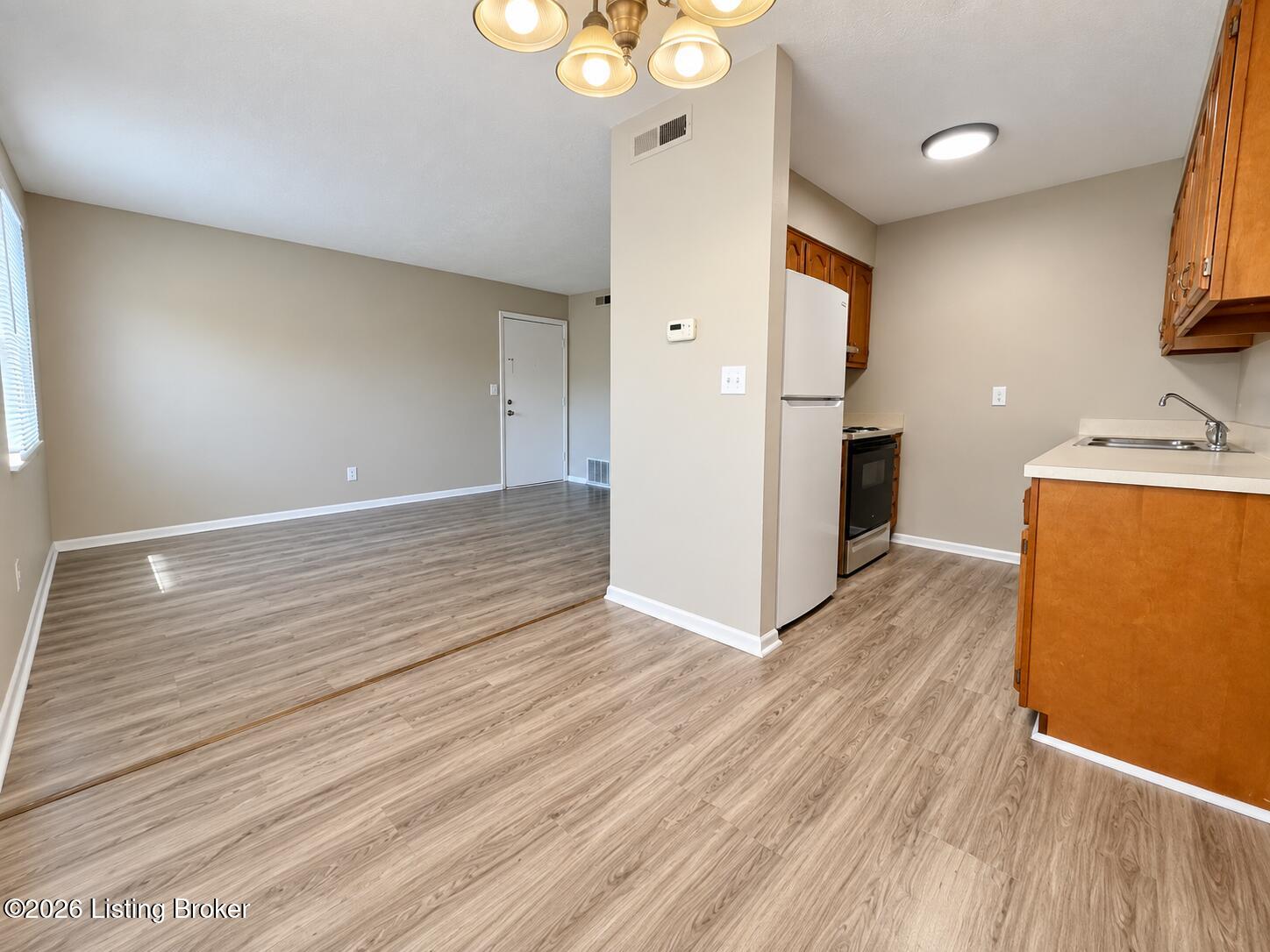 3409 Prestwood Dr 6 Property Photo 4