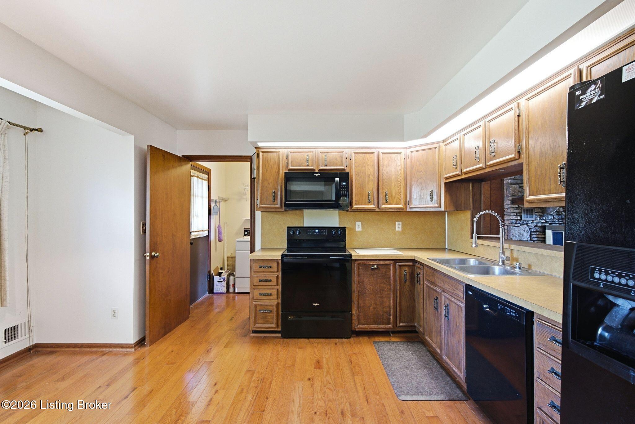 2100 Walnut Rd Property Photo 22