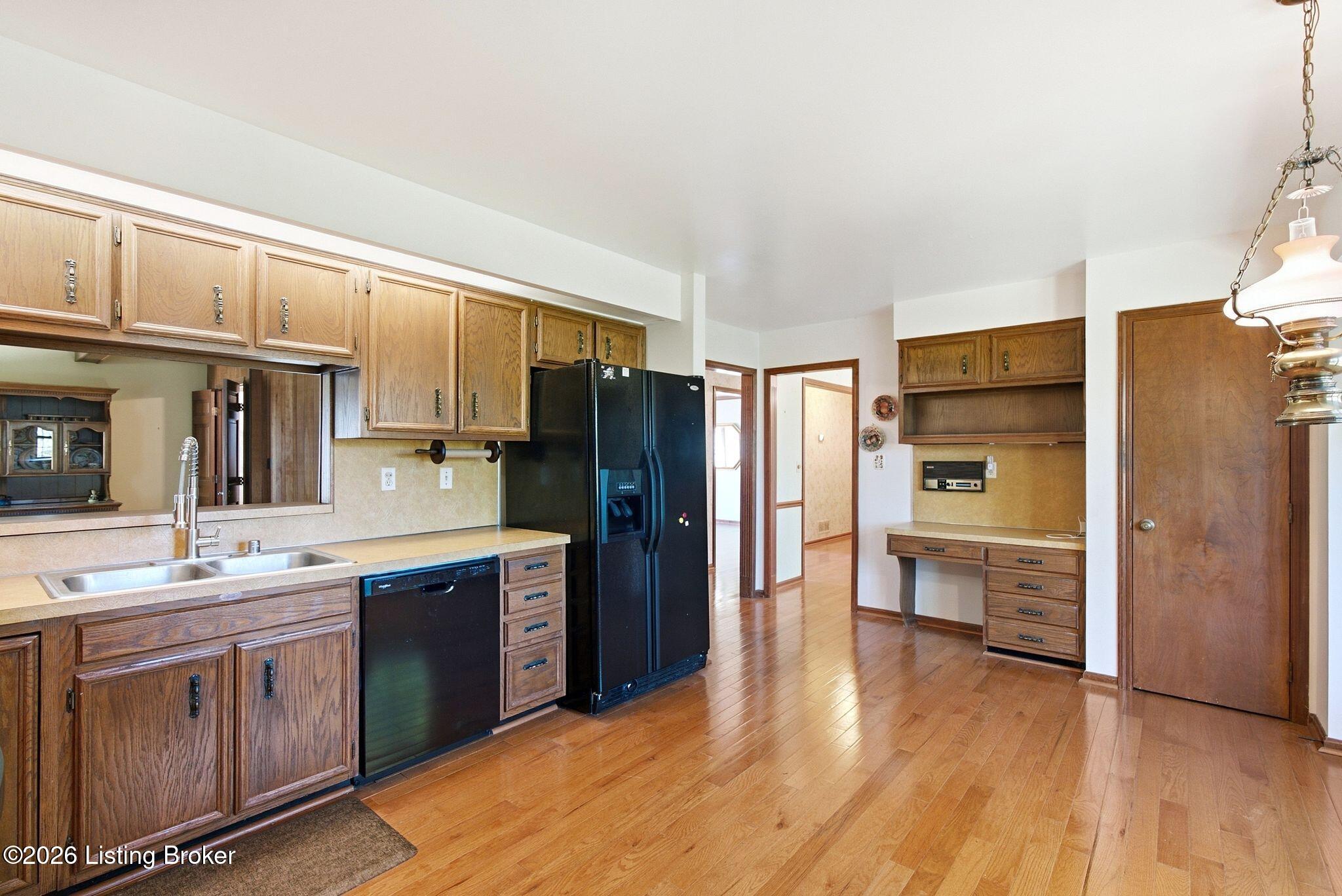 2100 Walnut Rd Property Photo 24