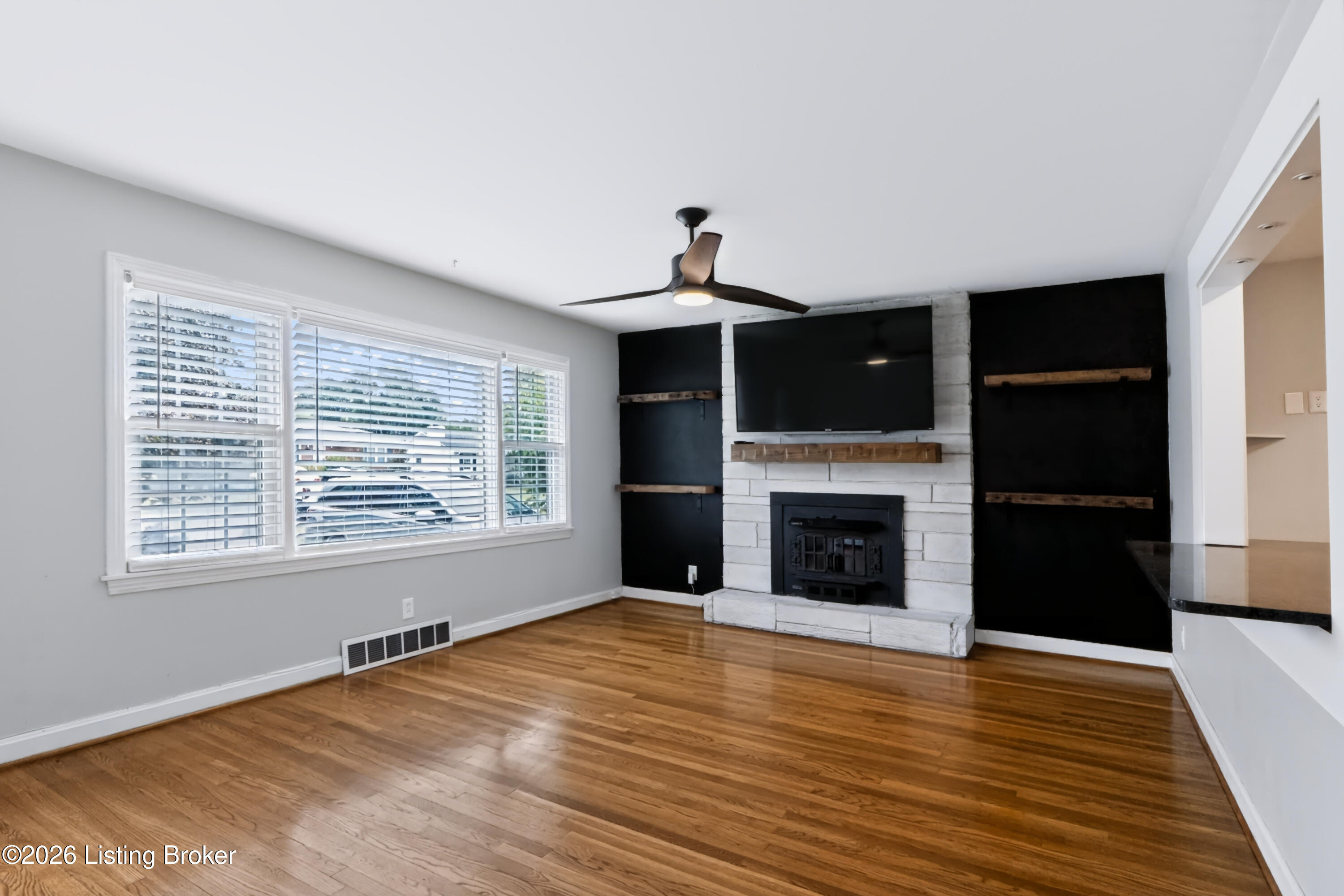 3110 Debera Way Property Photo 4