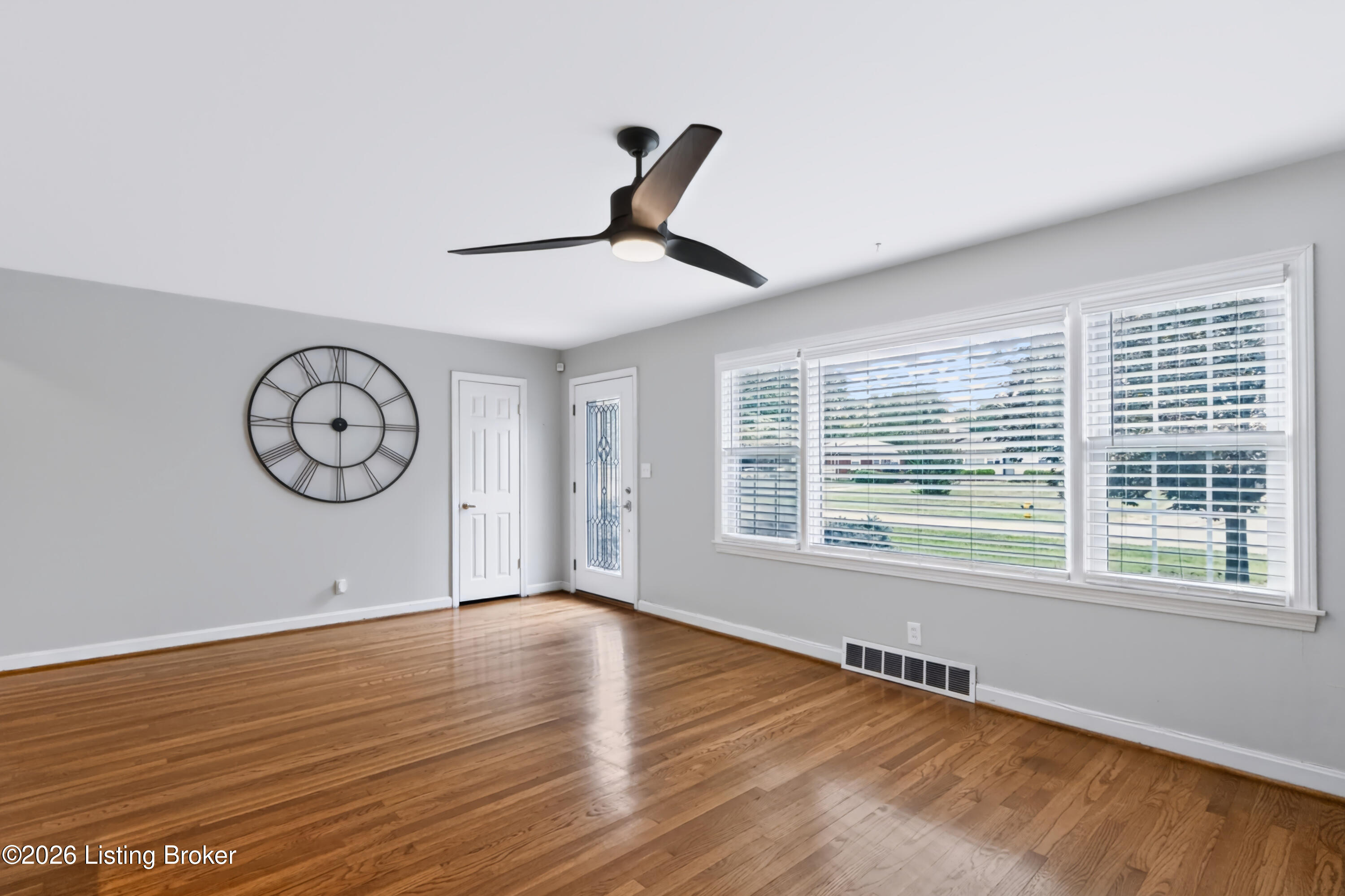 3110 Debera Way Property Photo 6
