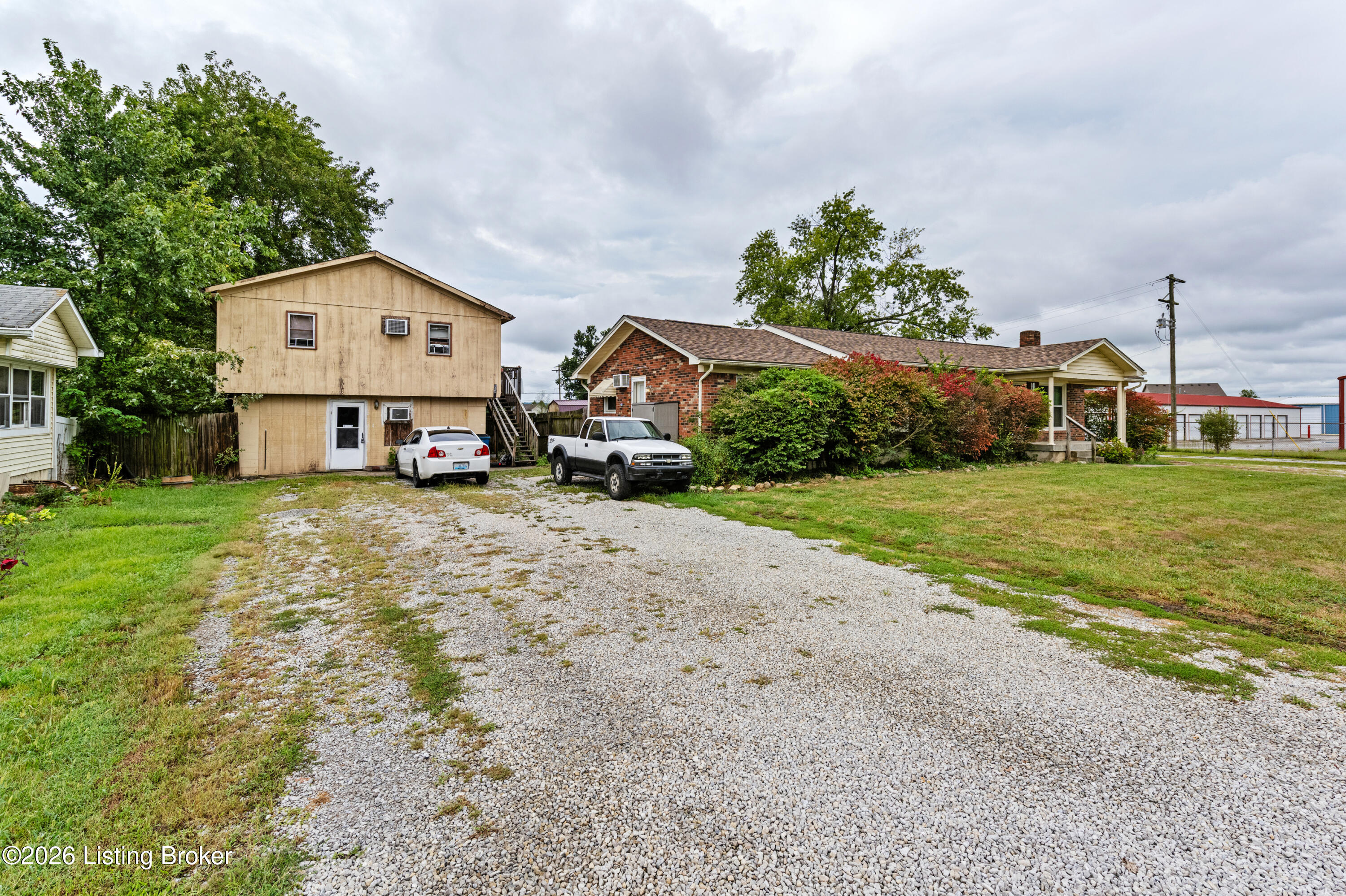 156 Old Ford Rd Property Photo 3