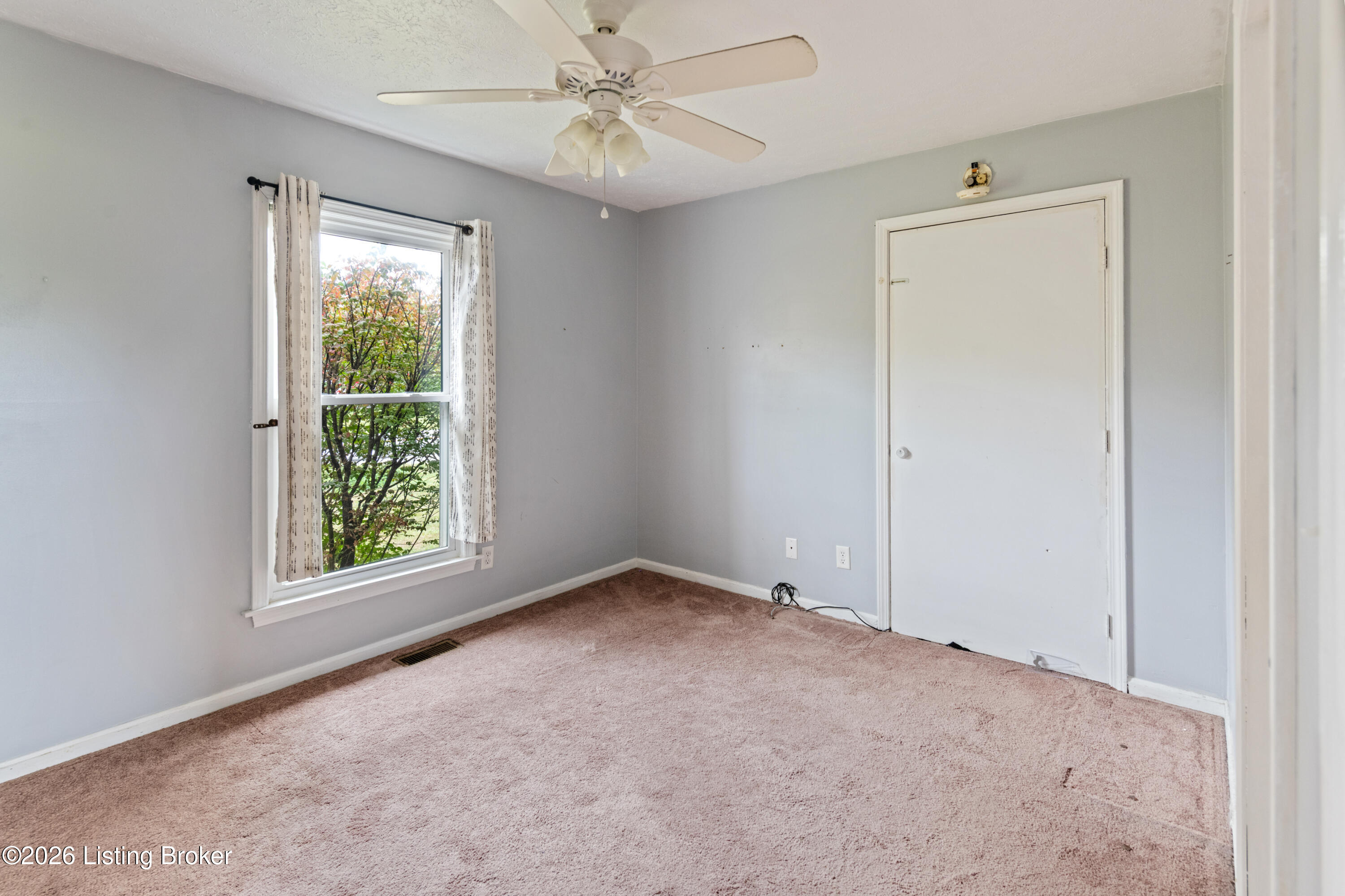 156 Old Ford Rd Property Photo 18