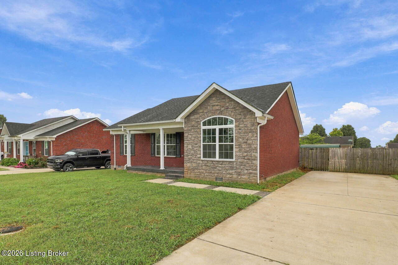 117 Shallow Springs Ct Property Photo 4