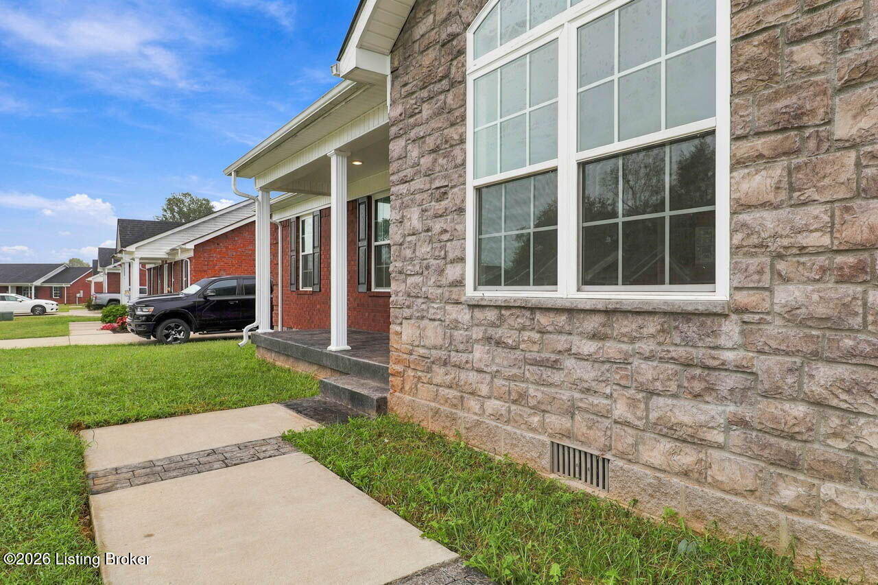 117 Shallow Springs Ct Property Photo 5