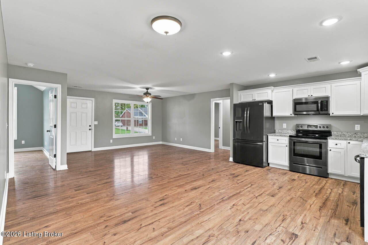 117 Shallow Springs Ct Property Photo 18