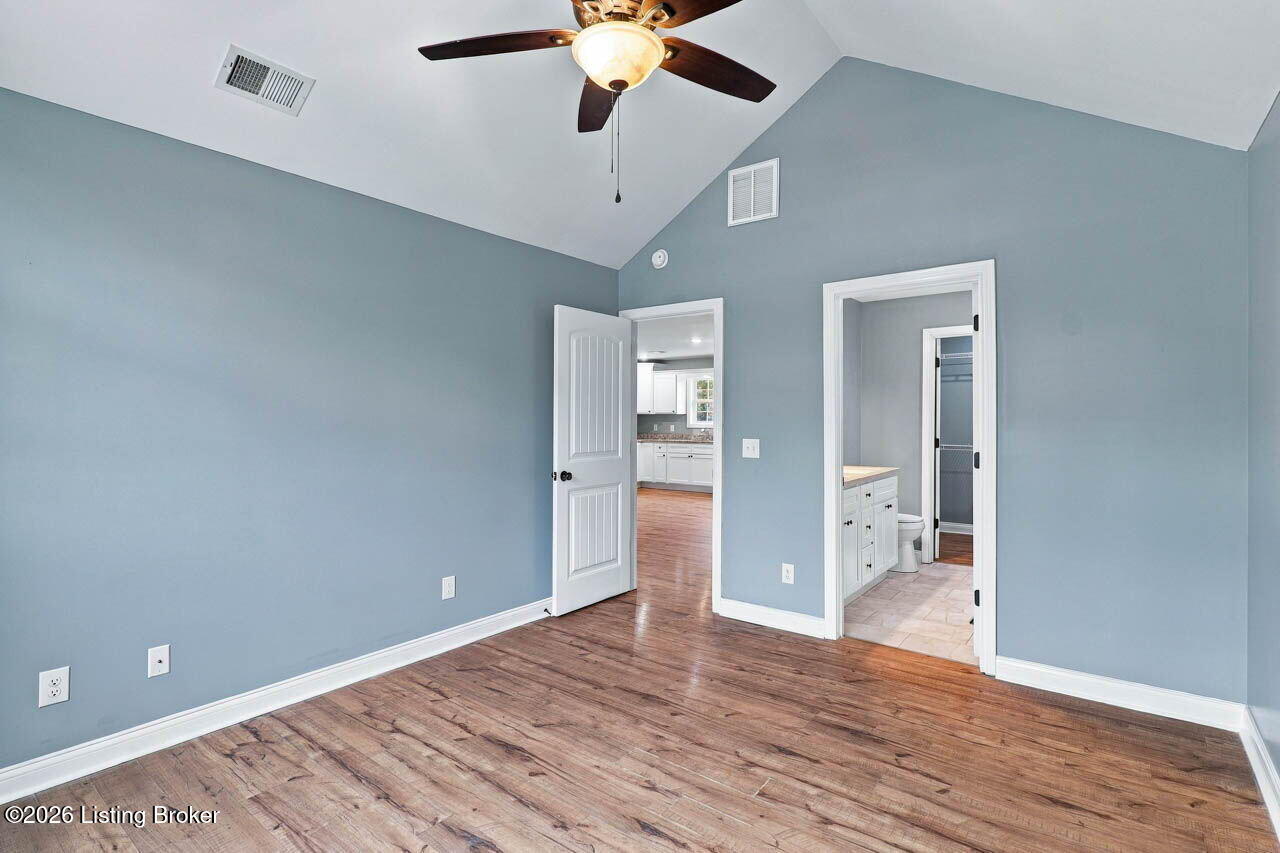 117 Shallow Springs Ct Property Photo 21
